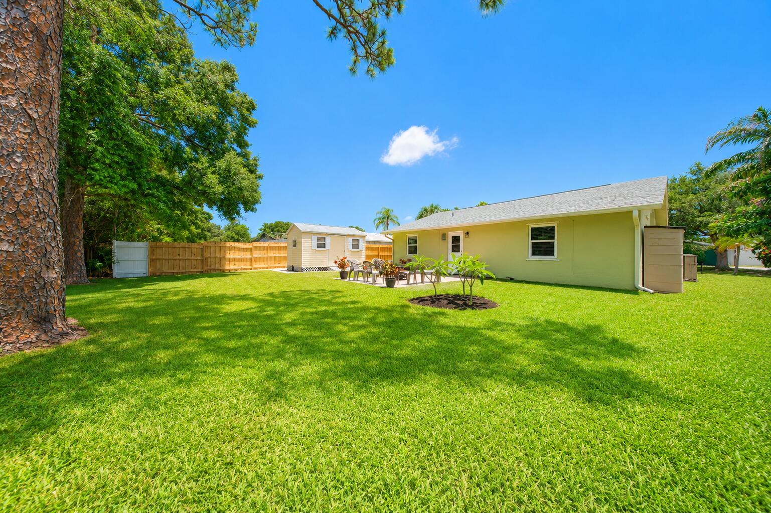 JUPITER GARDENS - Residential