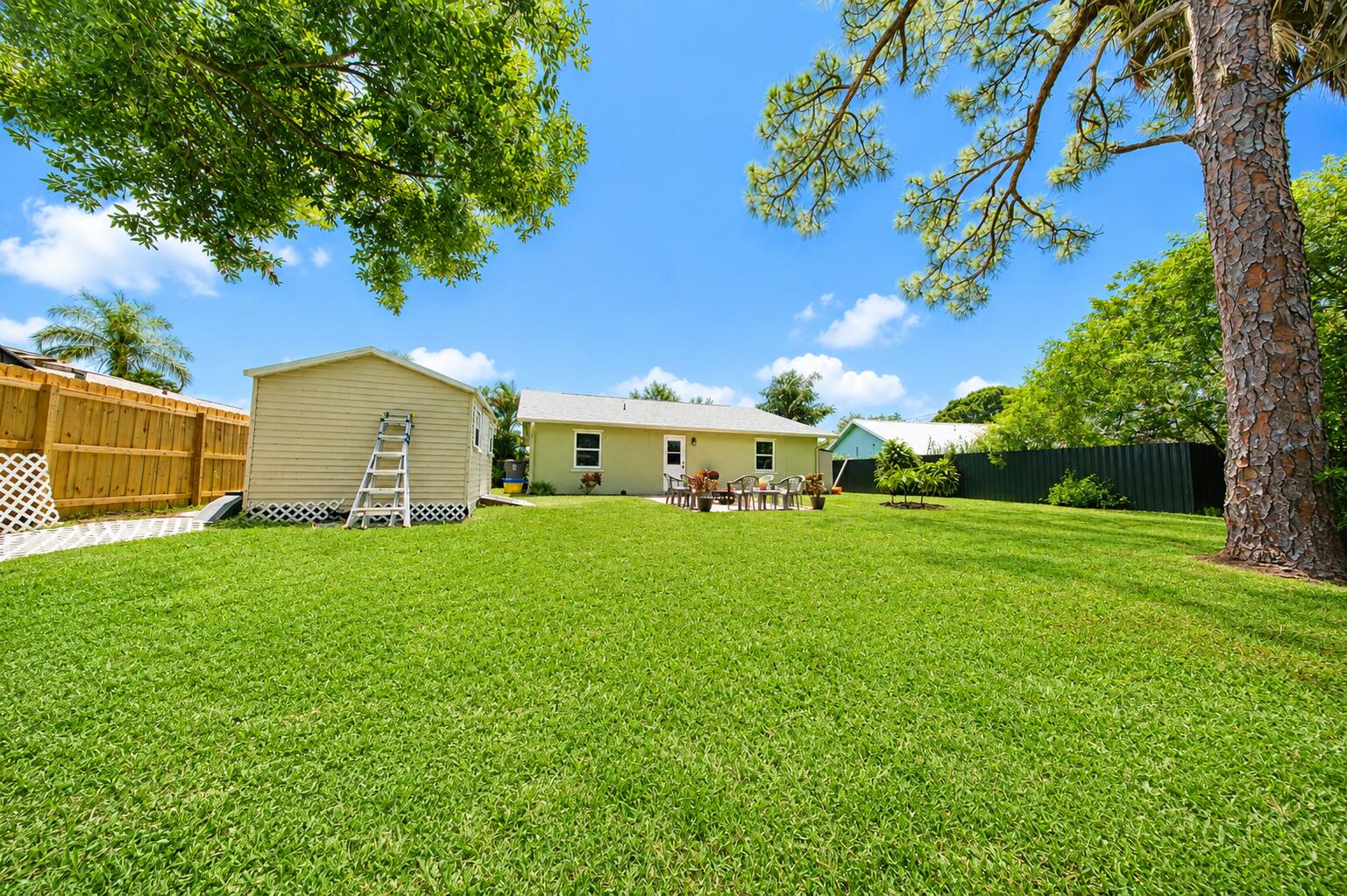 JUPITER GARDENS - Residential