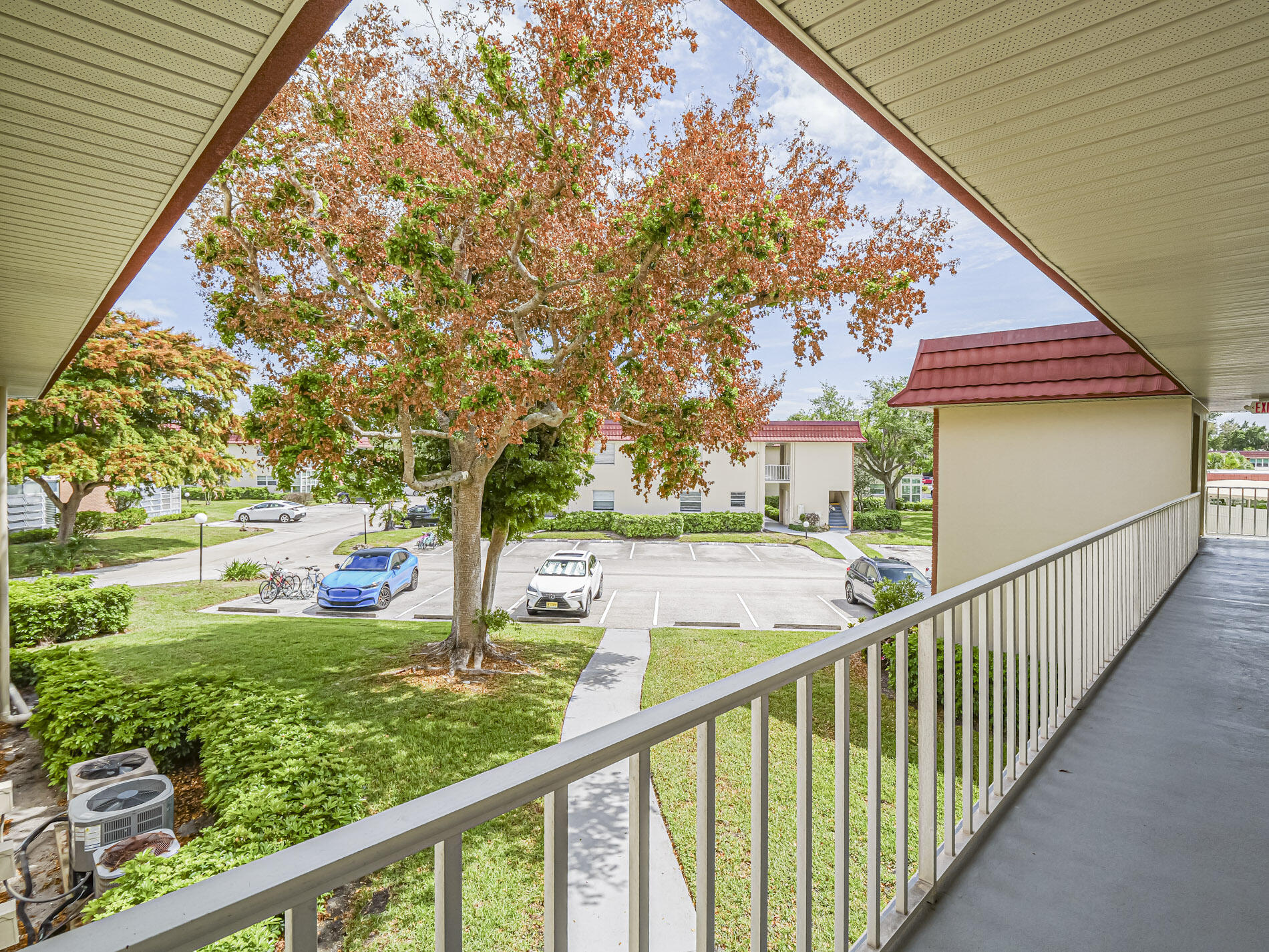 VISTA ROYALE PHASE IV BLDGS 83-111 - Residential