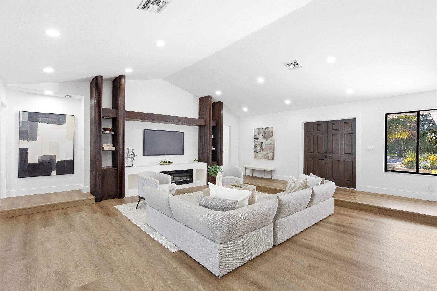 PINE RIDGE - Residential