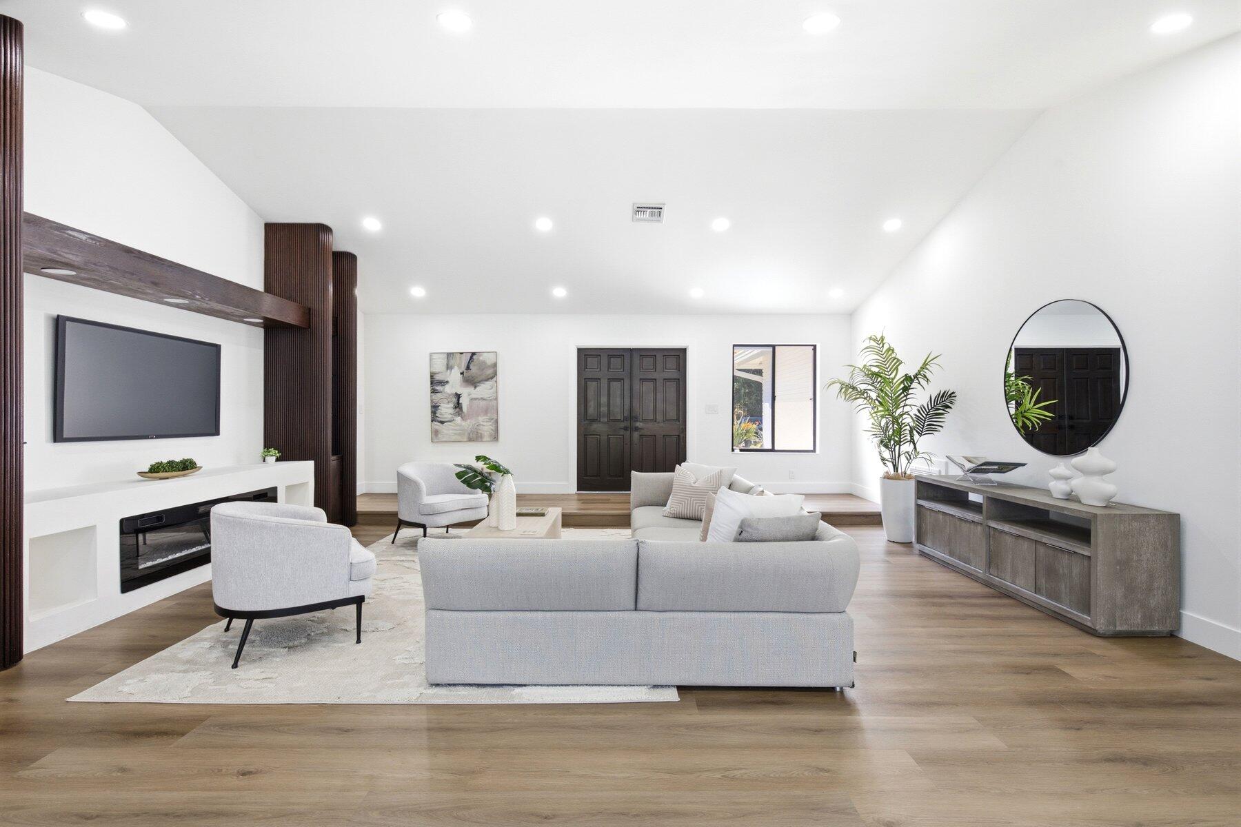 PINE RIDGE - Residential