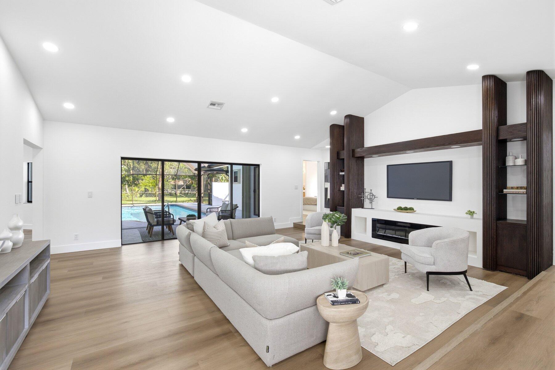 PINE RIDGE - Residential