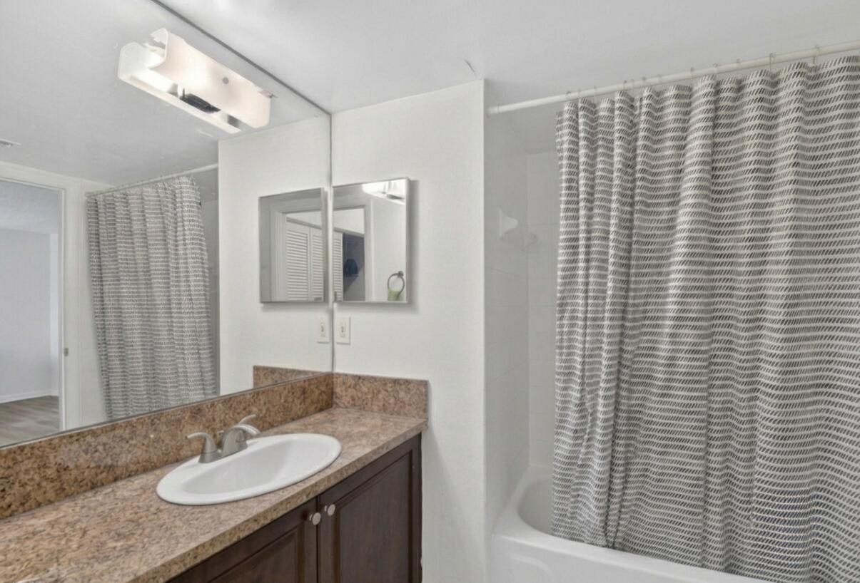 MILANO CONDO - Residential