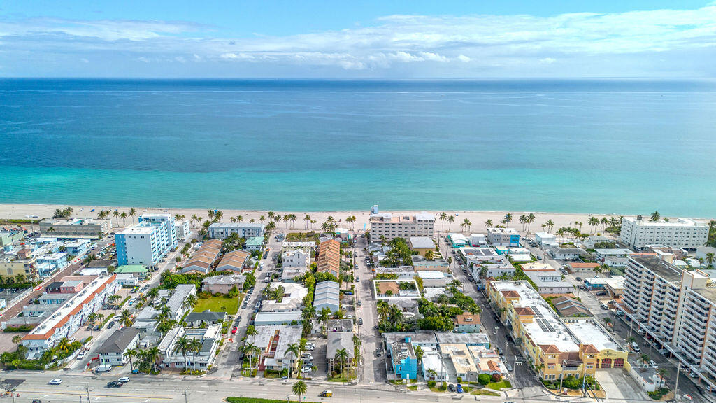HOLLYWOOD BEACH - Land