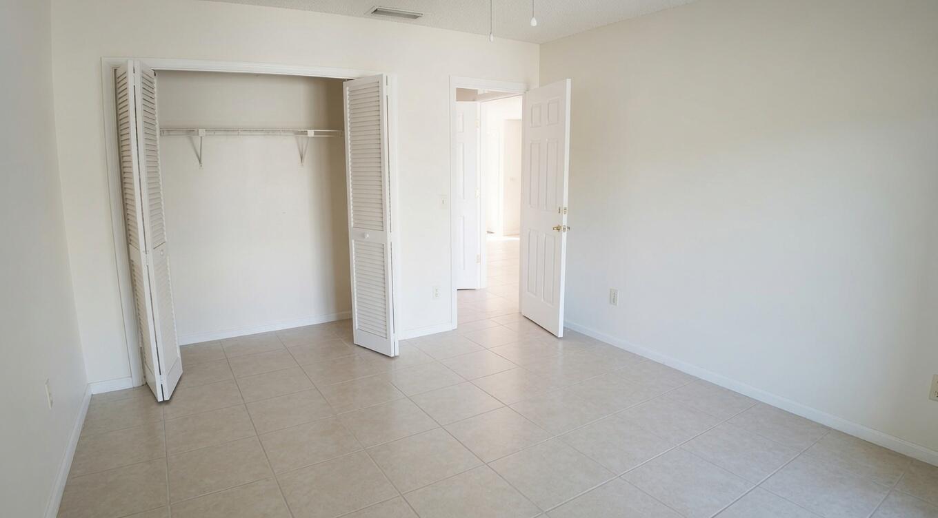 BEDFORD MEWS AT WELLINGTON - Residential Lease