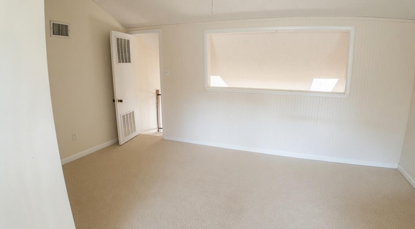 BEDFORD MEWS AT WELLINGTON - Residential Lease