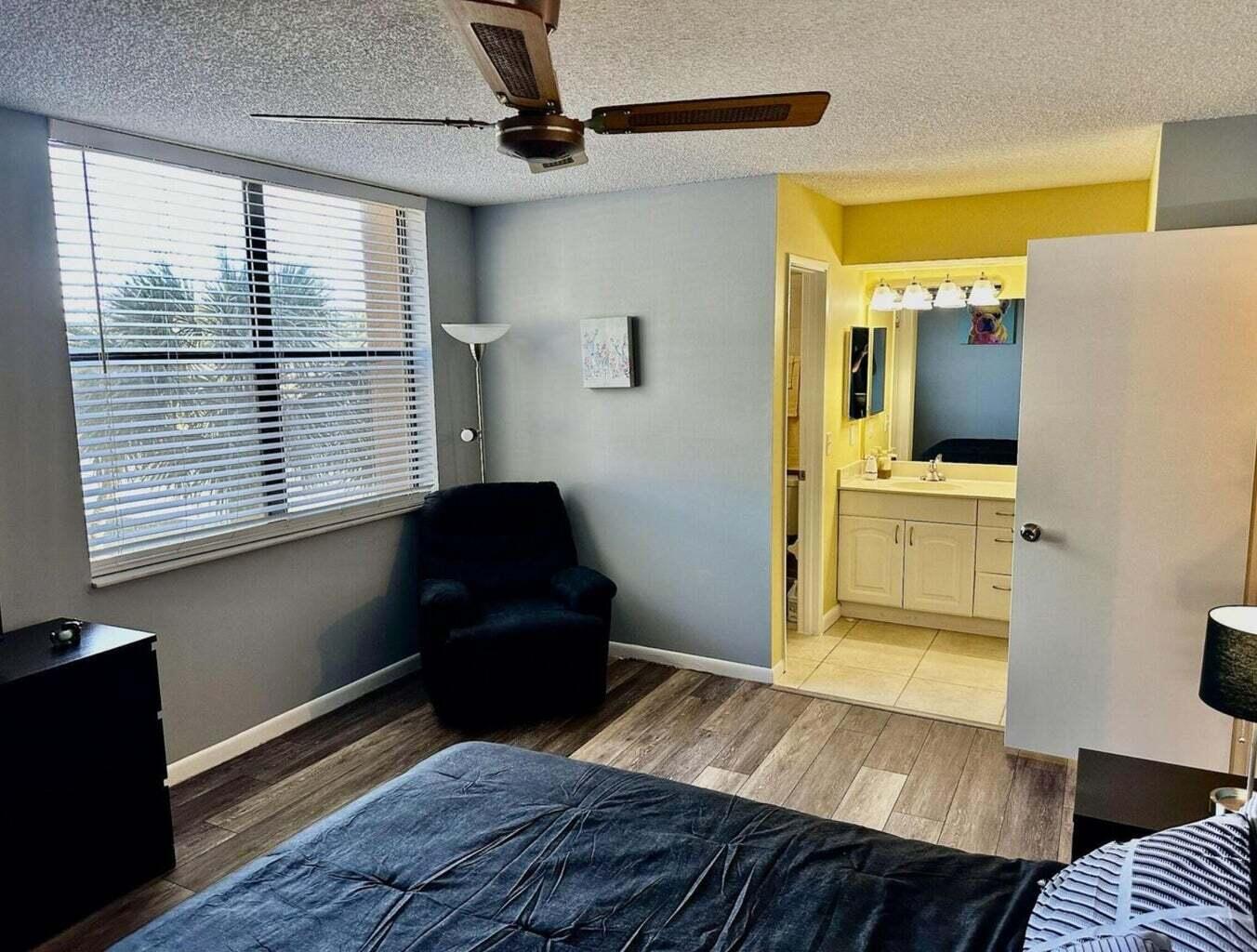 LAVERS DELRAY RACQUET CLUB CONDO - Residential Lease