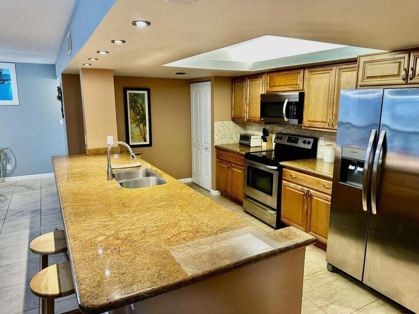 LAVERS DELRAY RACQUET CLUB CONDO - Residential Lease