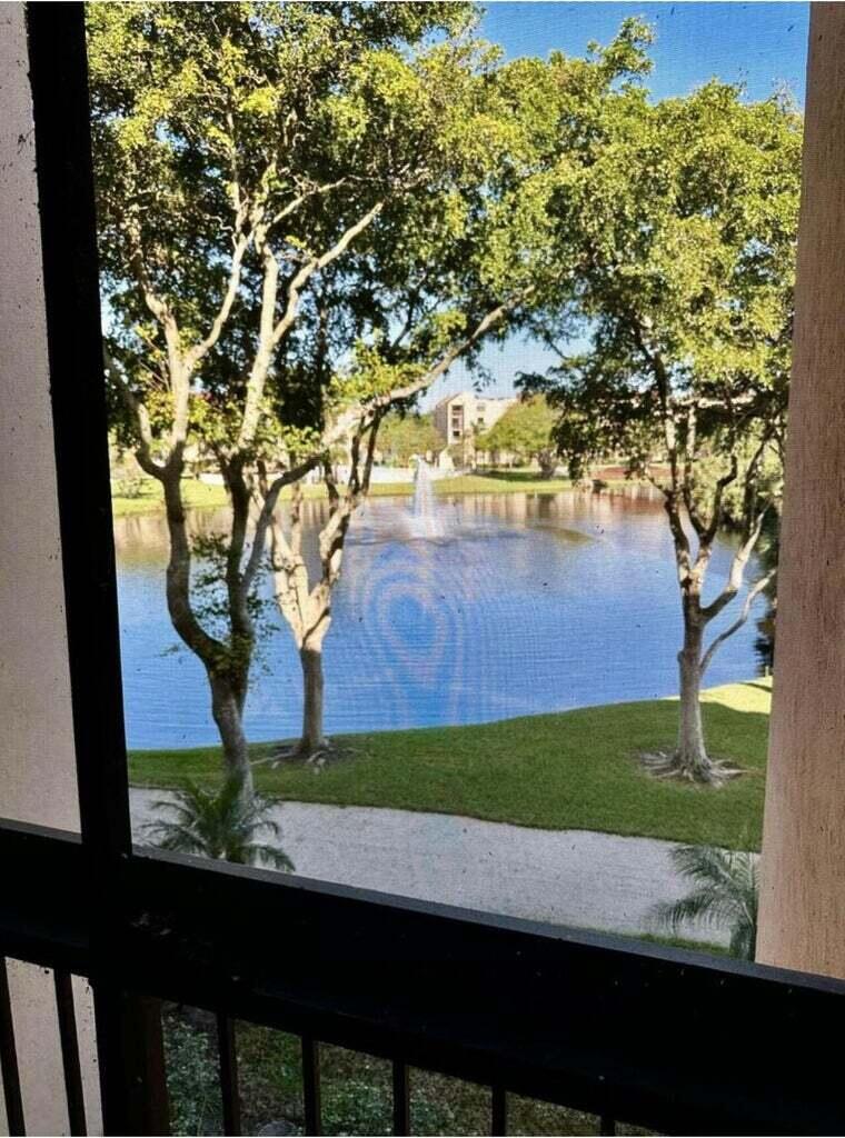 LAVERS DELRAY RACQUET CLUB CONDO - Residential Lease