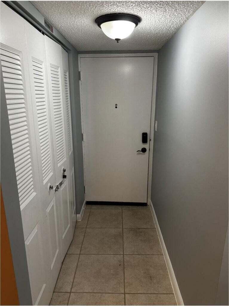 LAVERS DELRAY RACQUET CLUB CONDO - Residential Lease