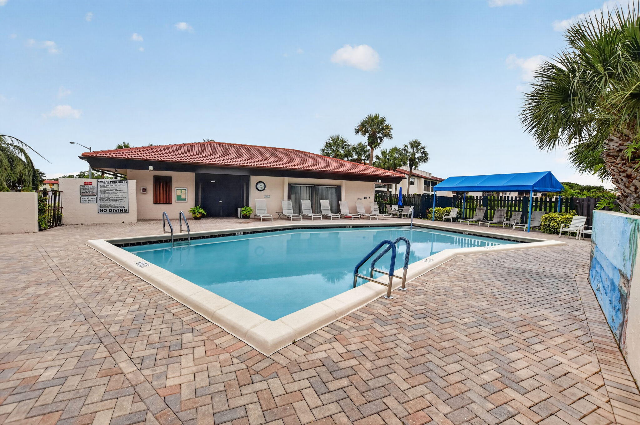 GREENS OF BOCA LAGO CONDO - Residential
