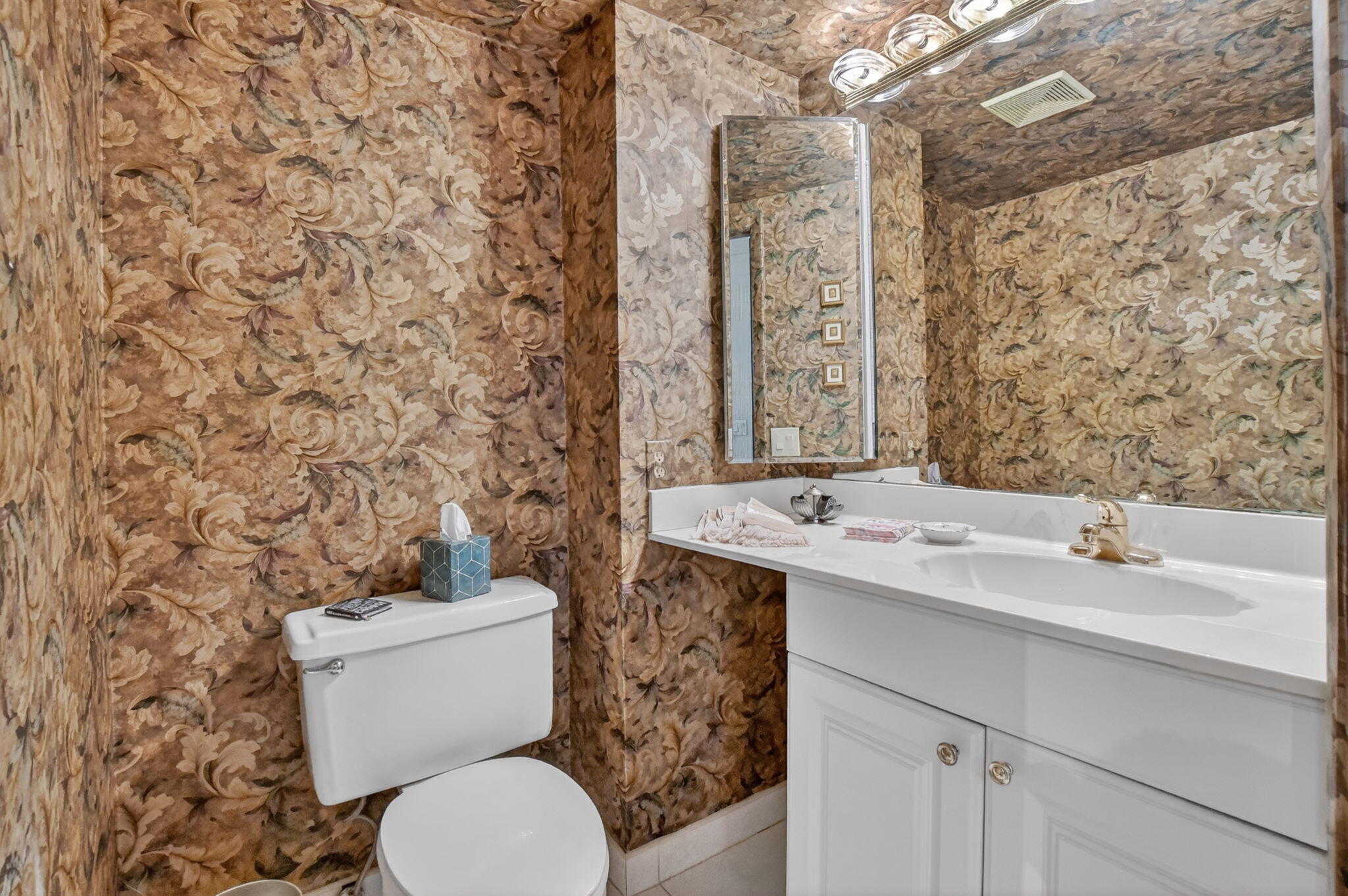 GREENS OF BOCA LAGO CONDO - Residential