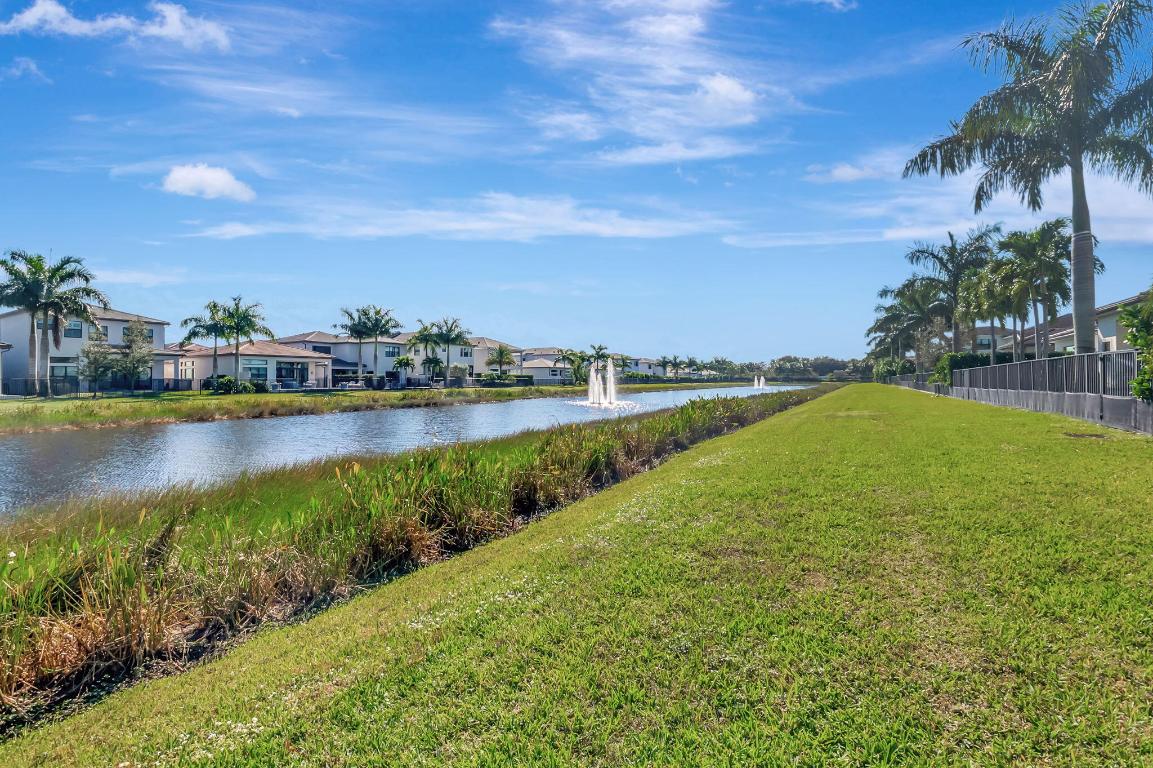 BOCA BRIDGES - Residential