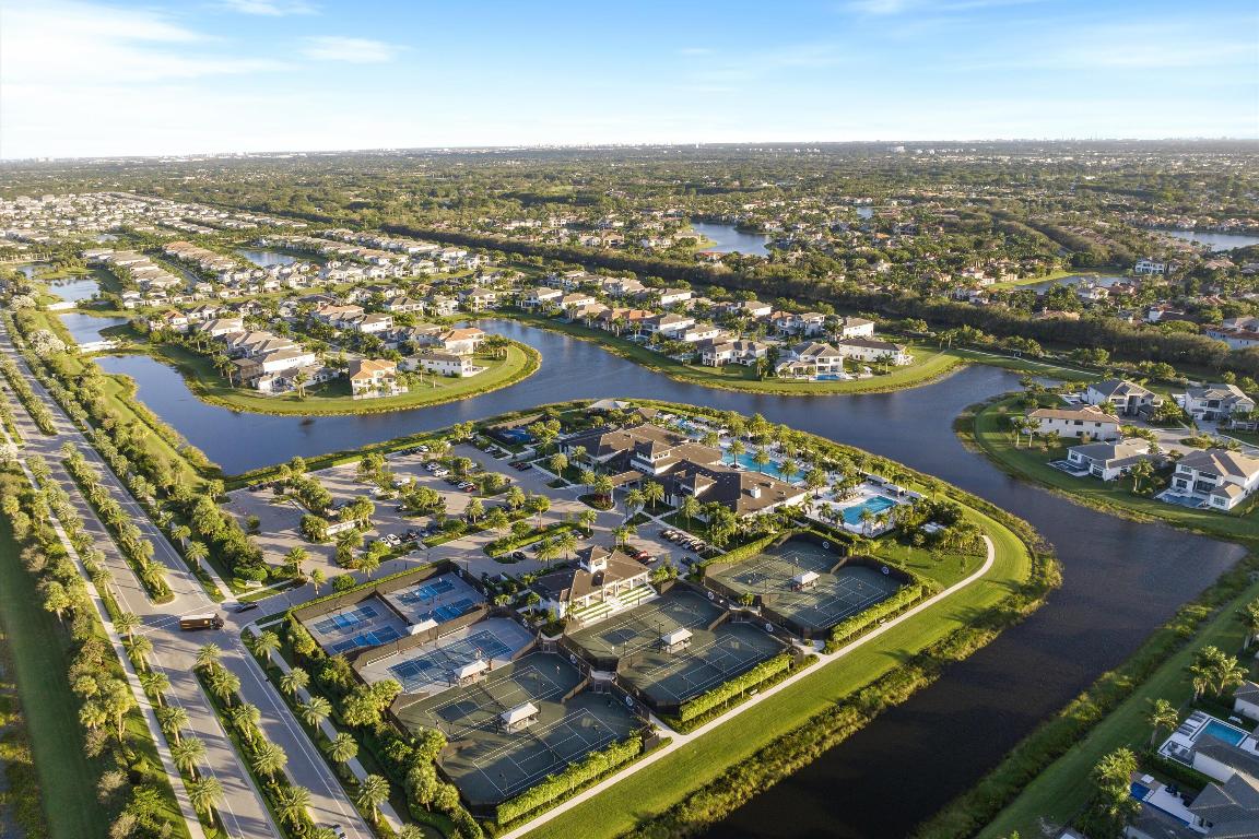BOCA BRIDGES - Residential