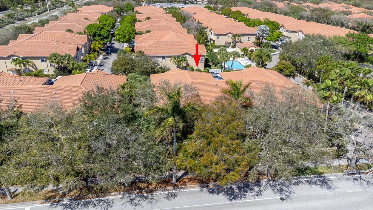 TEQUESTA TRACE CONDO - Residential