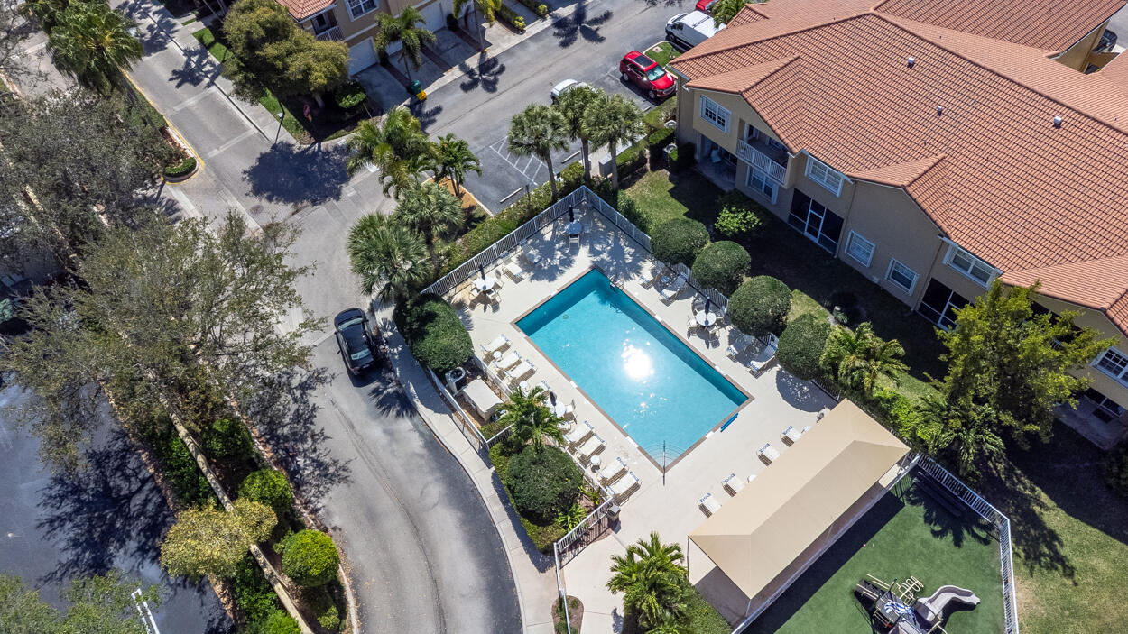 lovely upgraded kitchen & baths with great sqft. This community is nestled in the heart of Tequesta & close to amazing restaurants, shops, our stunning beaches, great golf options & local marina's. This community has brand new roofs

There are two entrances, a private front door that leads up stairs to a single story with great layout. The 2nd stairway leads to garage. Located across from the community pool! Zoned for Limestone Elem, Jupiter Middle & HS. HOA covers exterior insurance, roof, water, sewer, internet & cable.