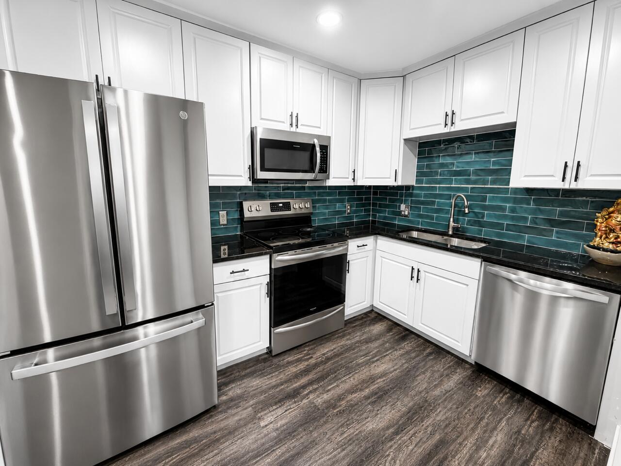 SHERBROOKE - Residential Lease