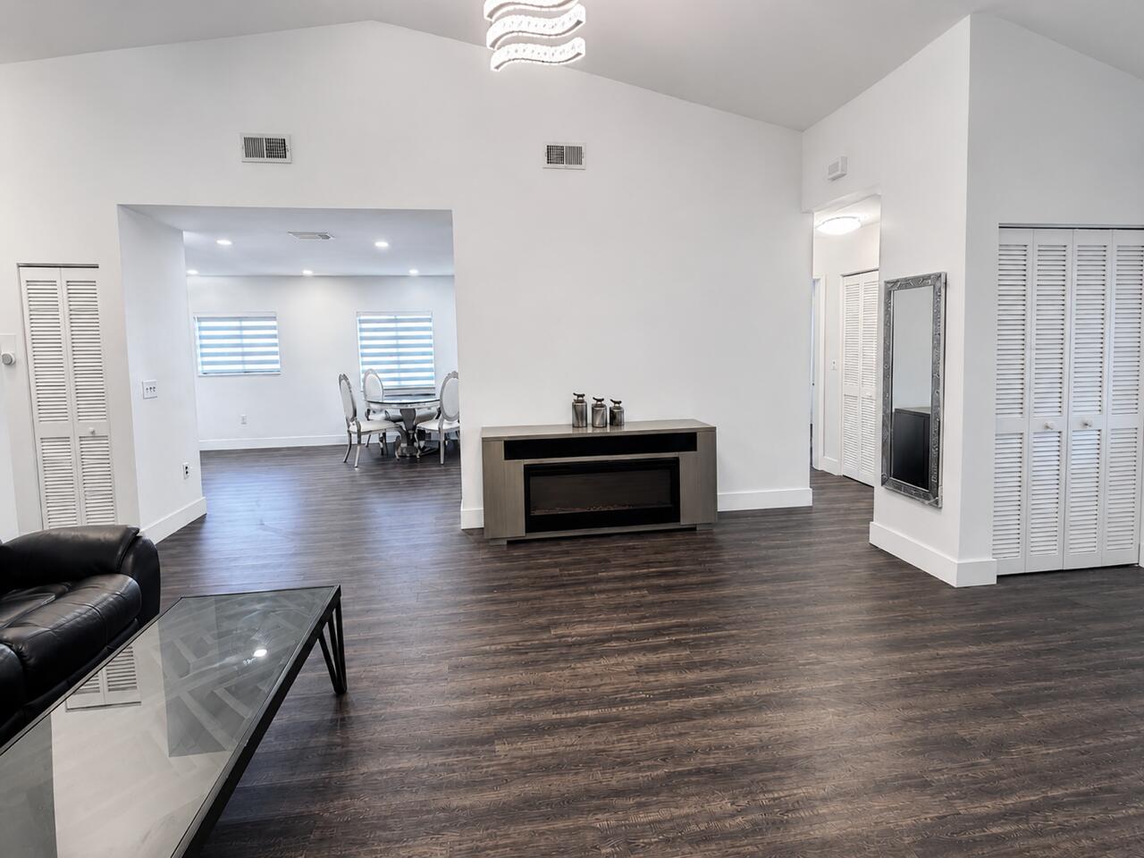 SHERBROOKE - Residential Lease