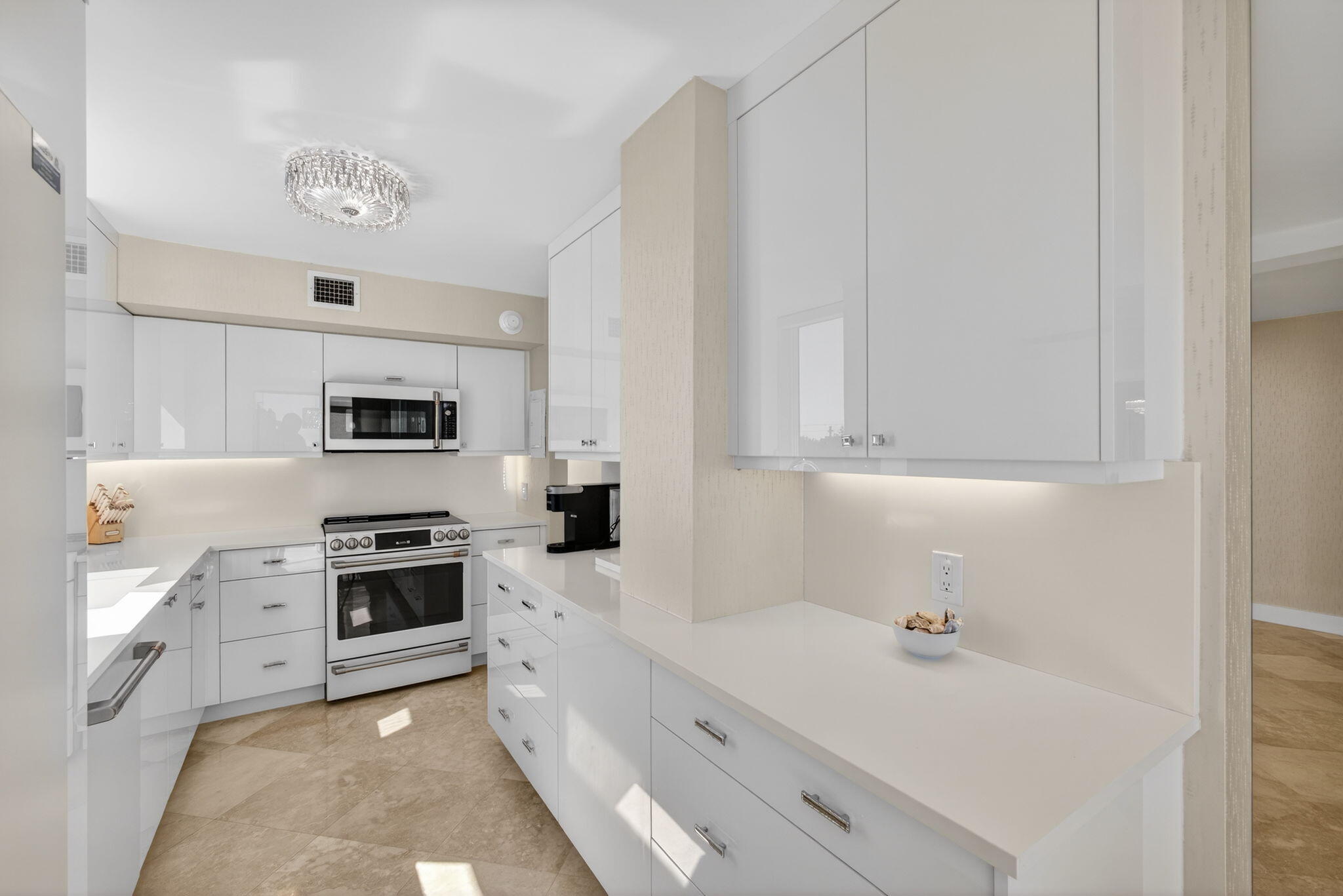 EASTPOINTE CONDO - Residential