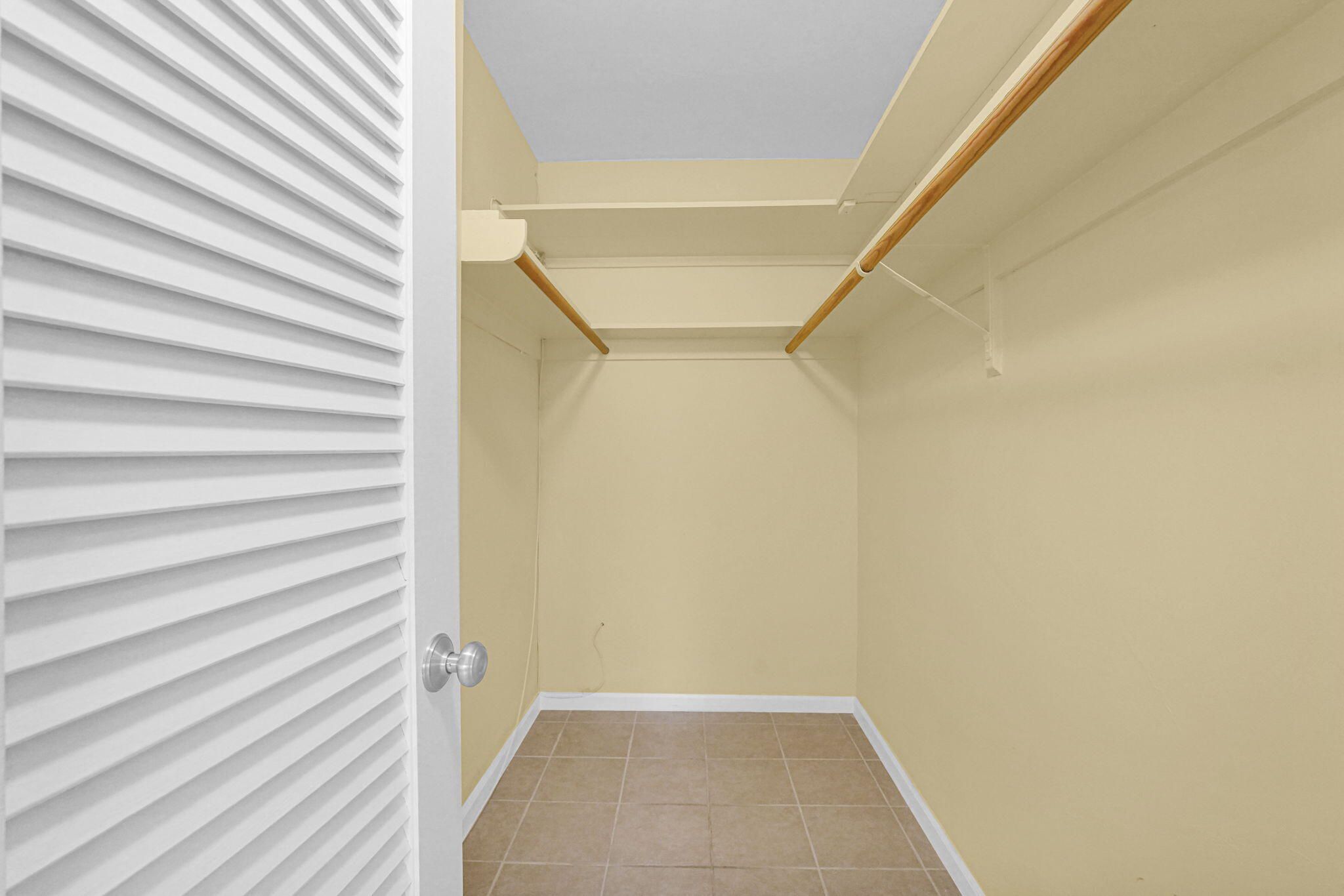 TARA APARTMENTS CONDO - Residential