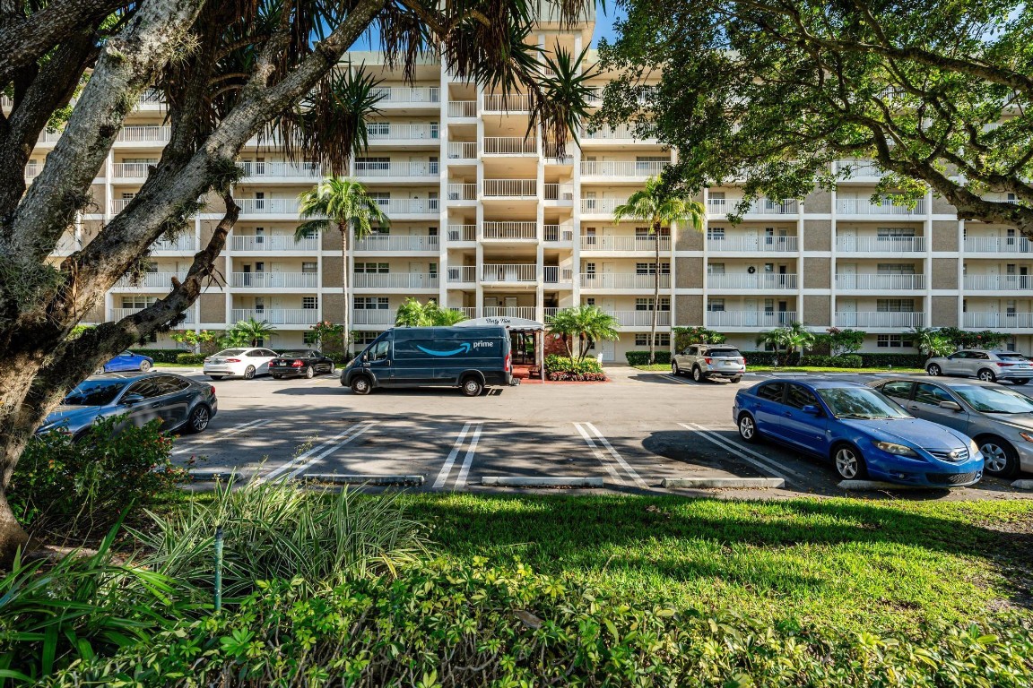 PALM AIRE - Residential