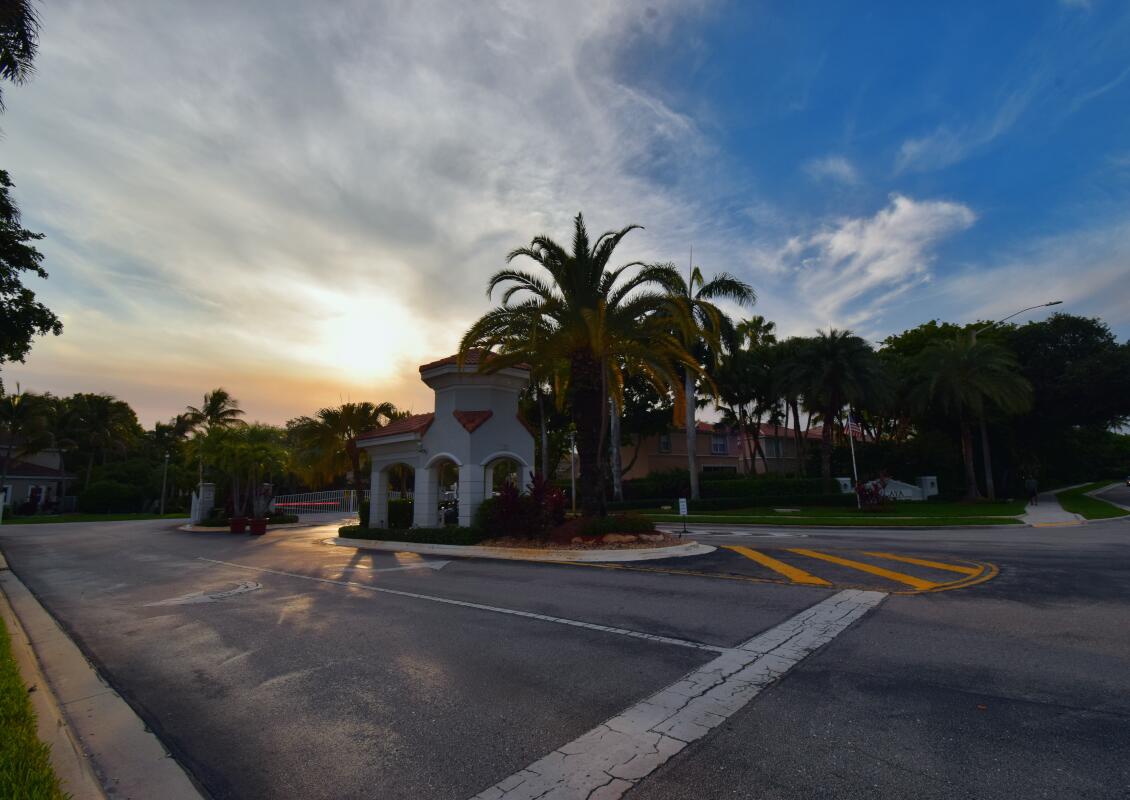 LAKEVIEW WEST - Residential Lease