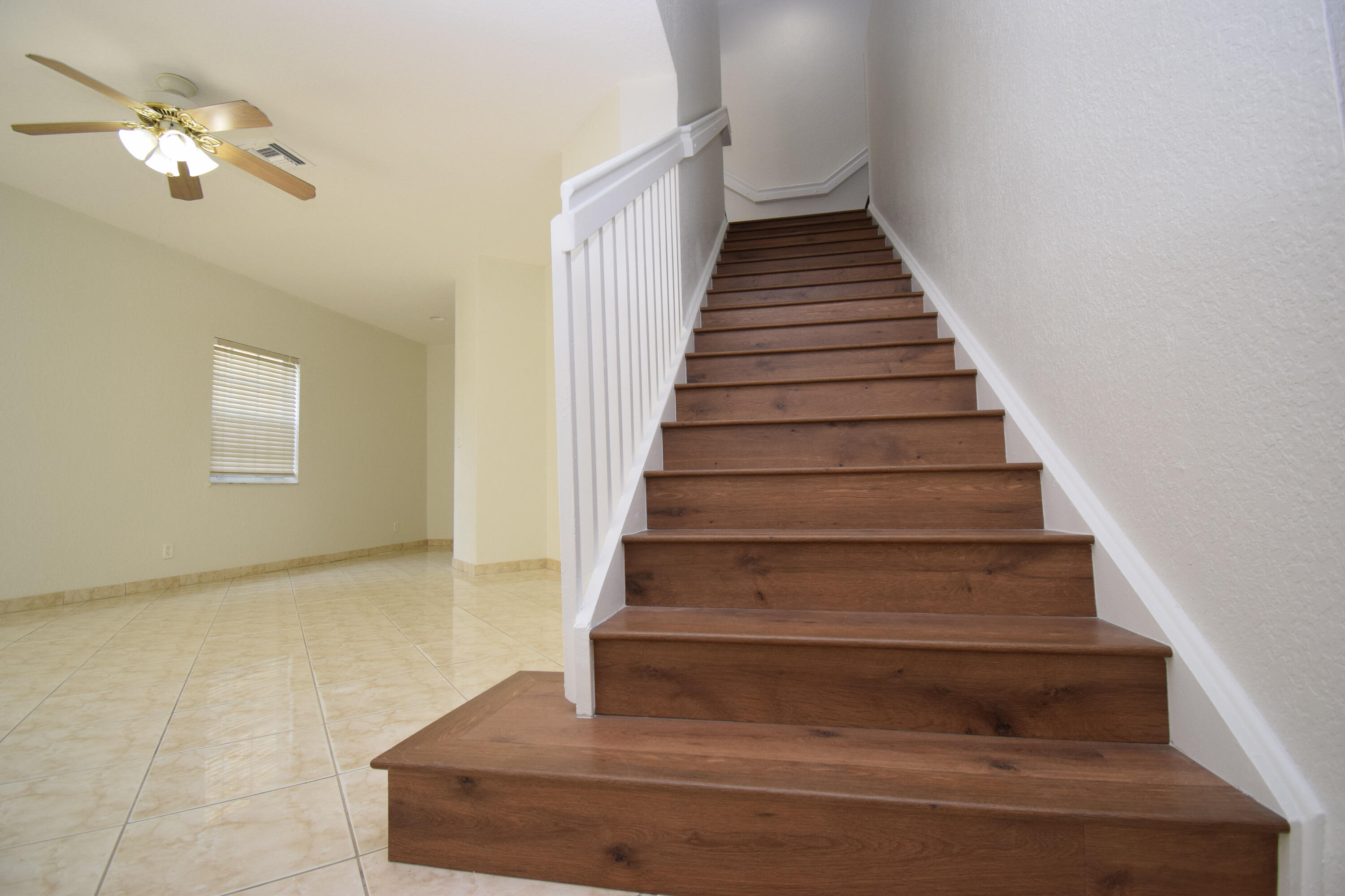 LAKEVIEW WEST - Residential Lease
