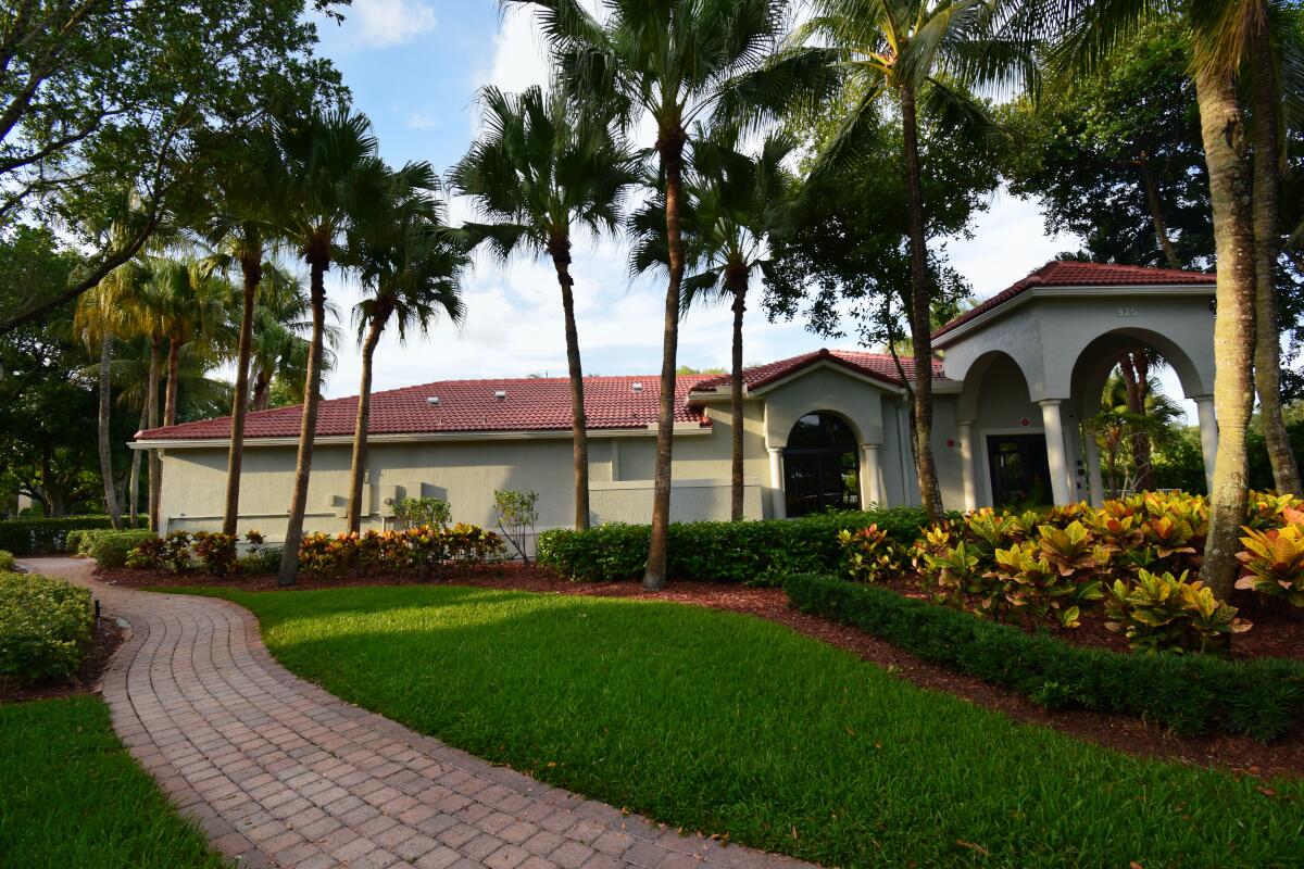 LAKEVIEW WEST - Residential Lease