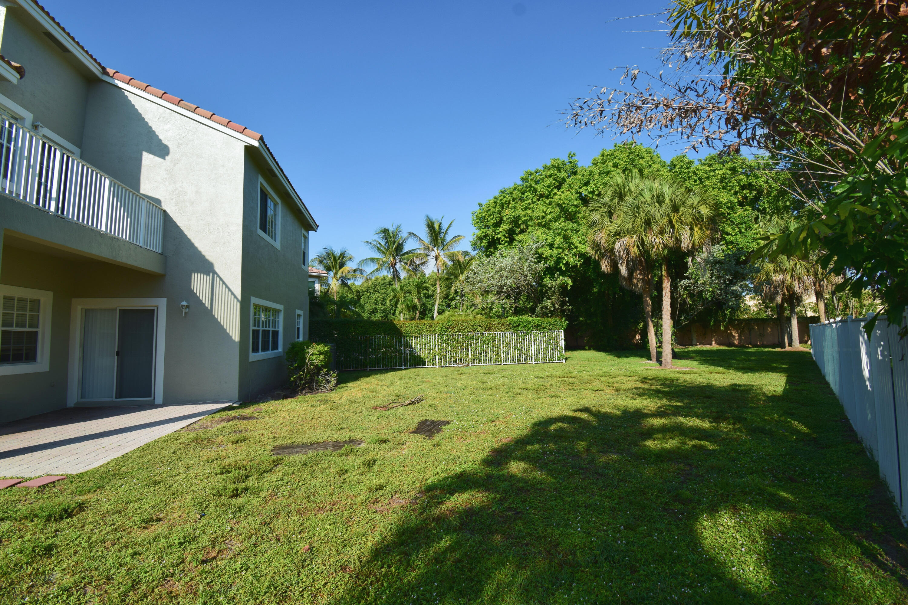 LAKEVIEW WEST - Residential Lease