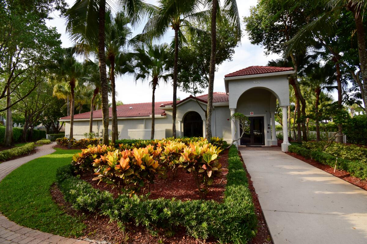 LAKEVIEW WEST - Residential Lease