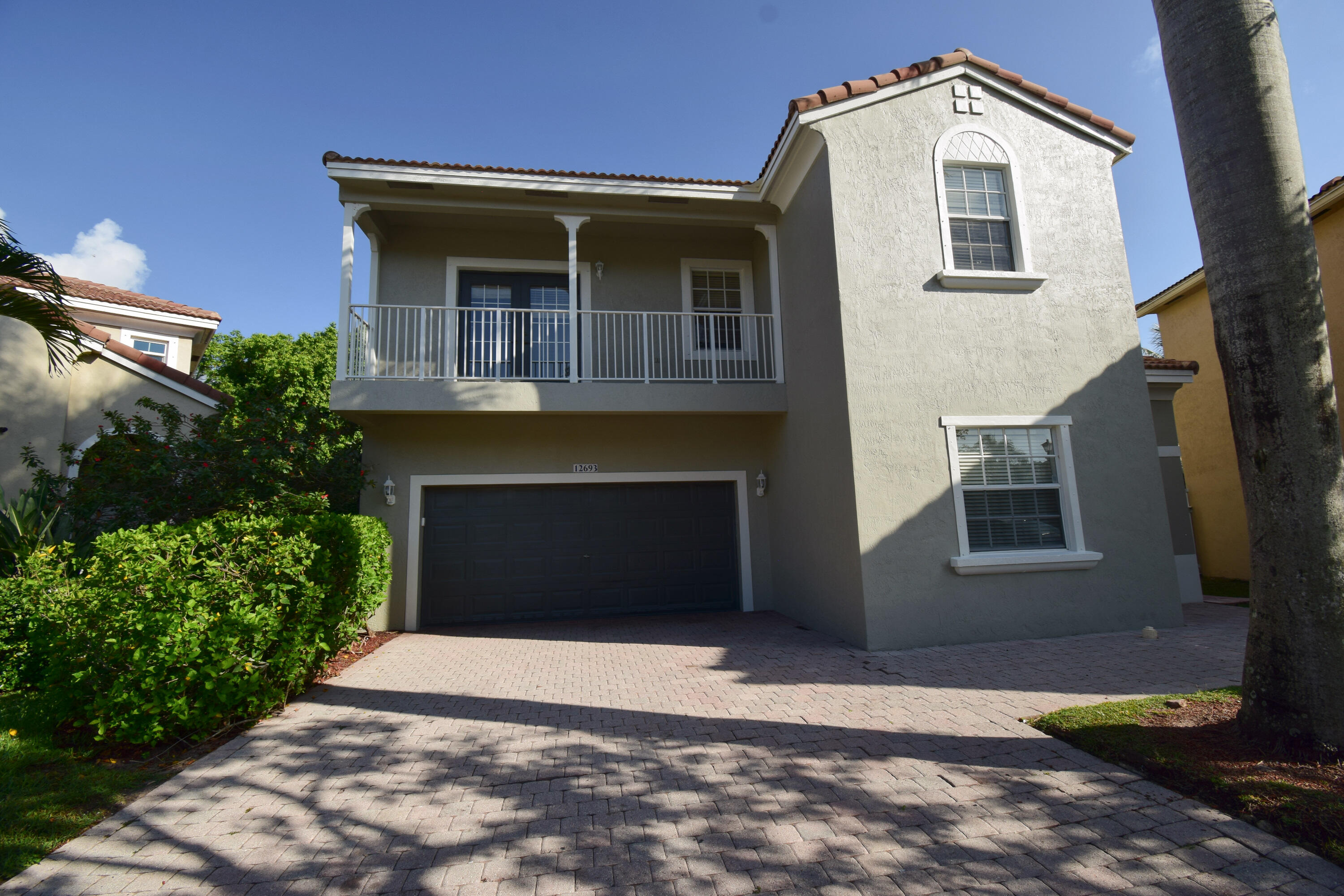 LAKEVIEW WEST - Residential Lease