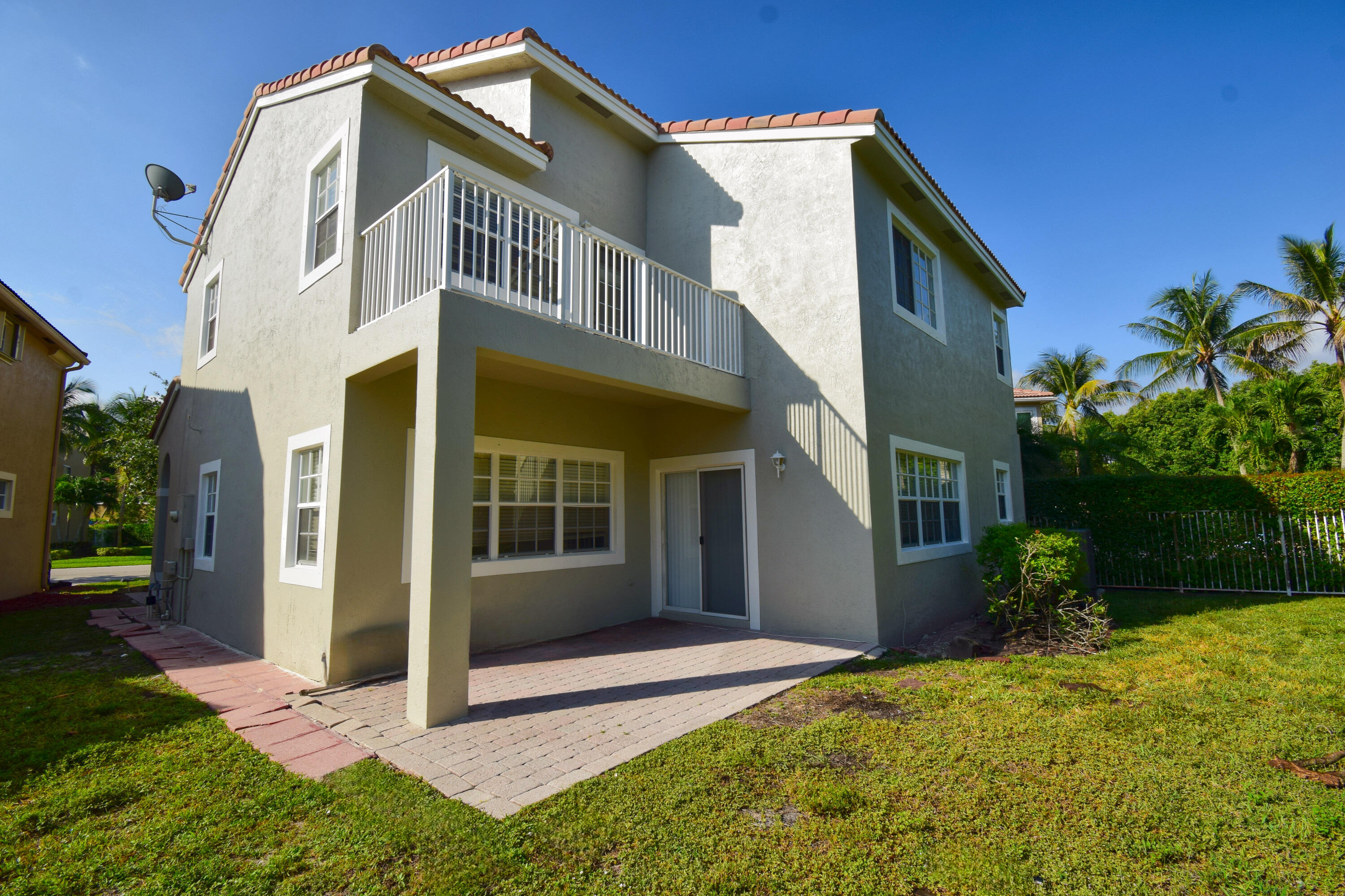 LAKEVIEW WEST - Residential Lease