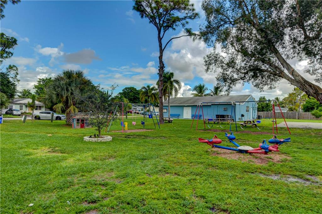 Country Club Acres Add 05 - Residential