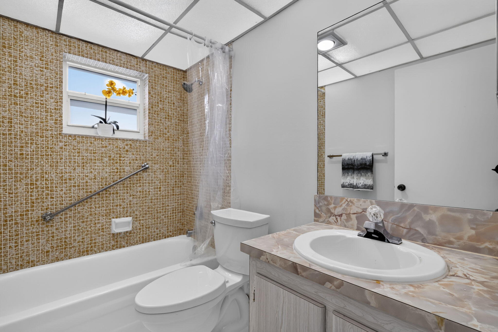 KINGS POINT BURGUNDY CONDOS - Residential