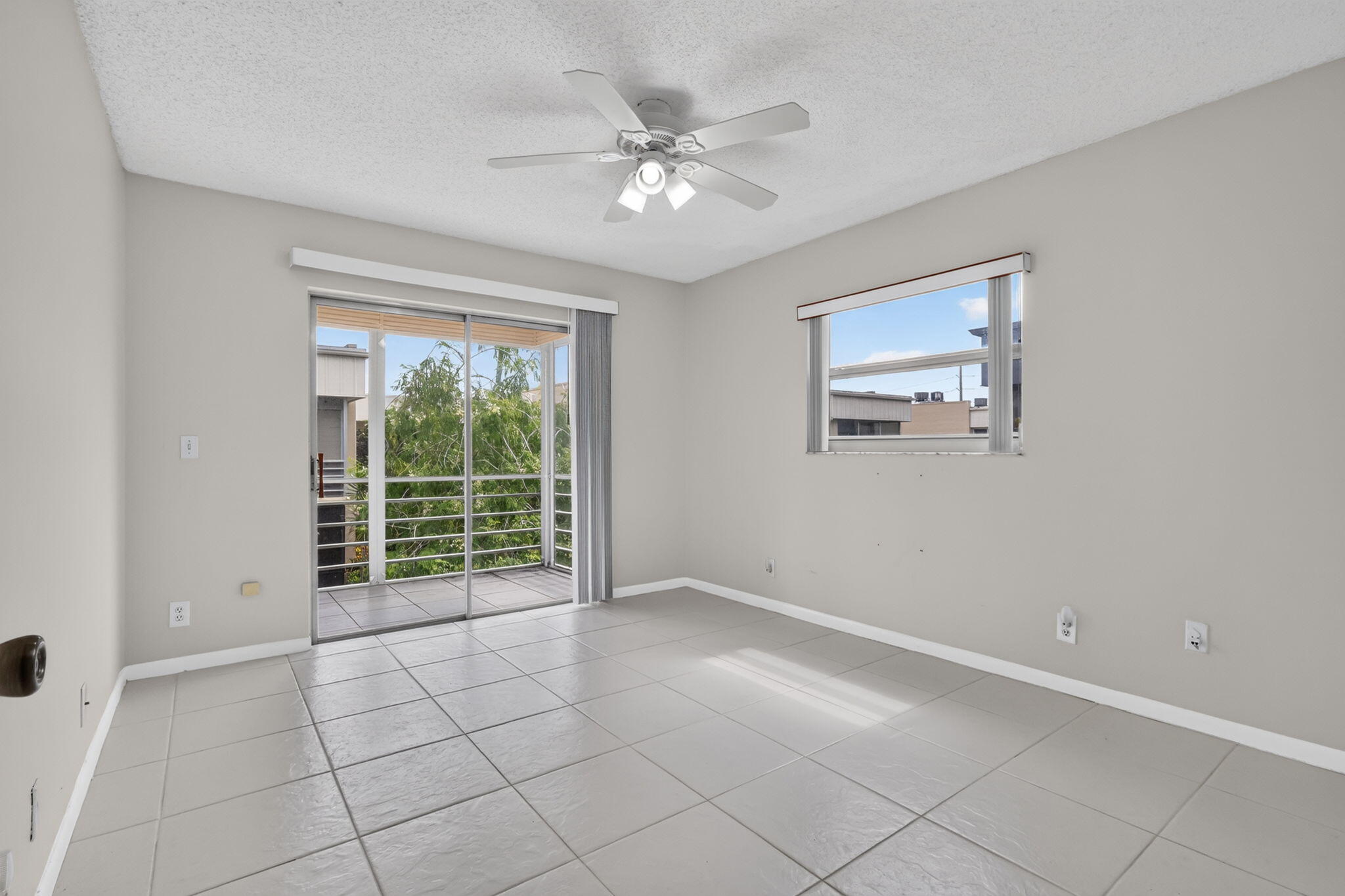 KINGS POINT BURGUNDY CONDOS - Residential