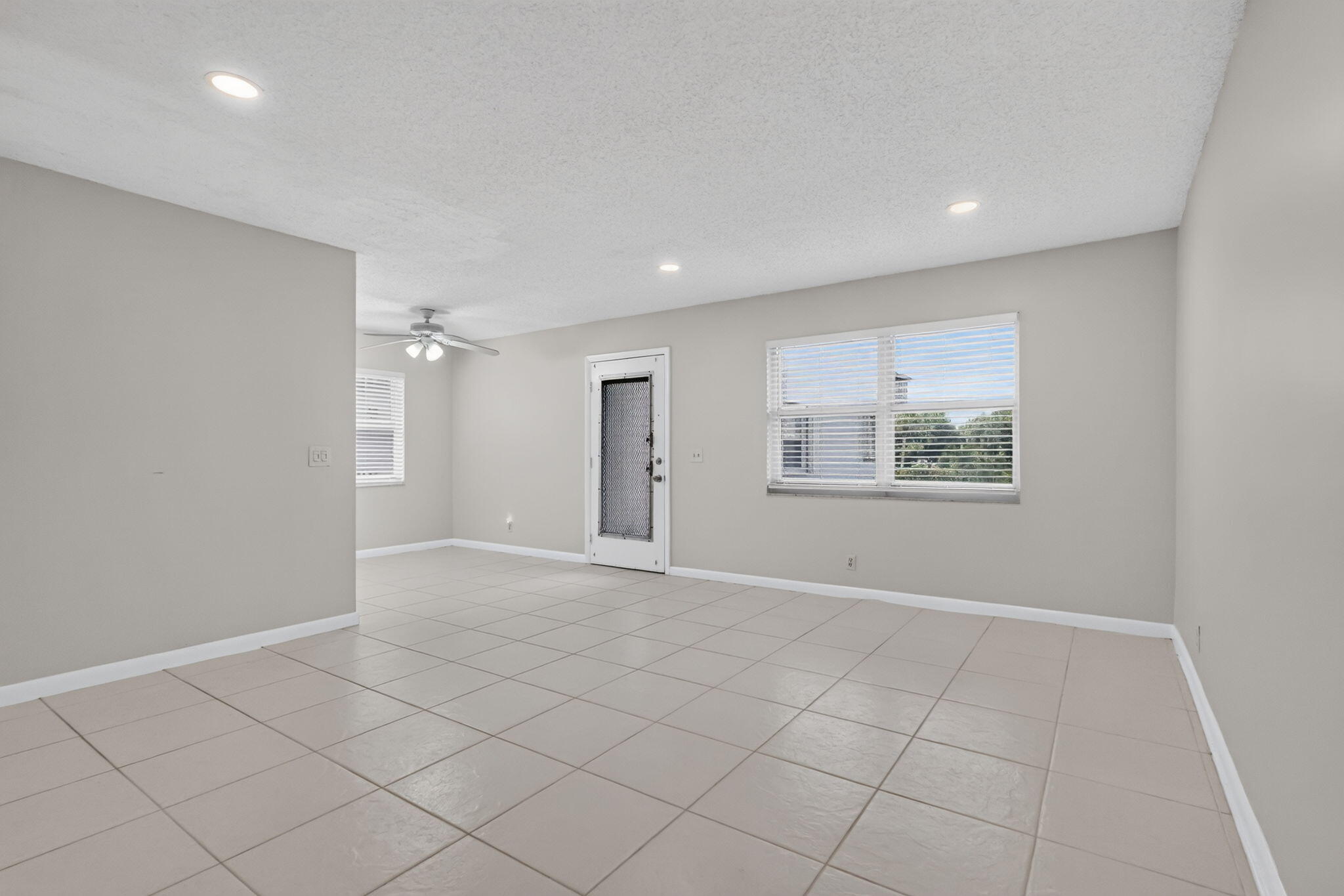KINGS POINT BURGUNDY CONDOS - Residential