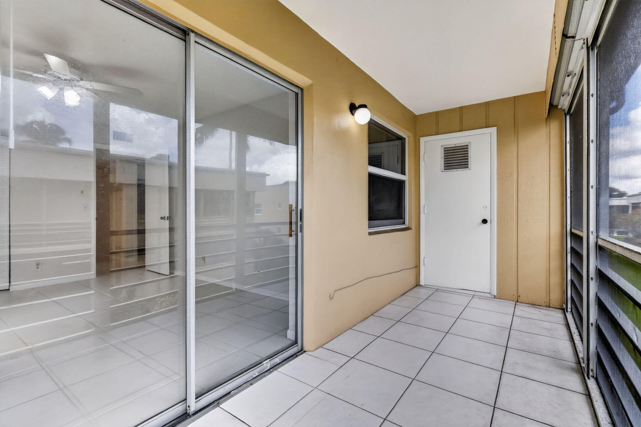 KINGS POINT BURGUNDY CONDOS - Residential