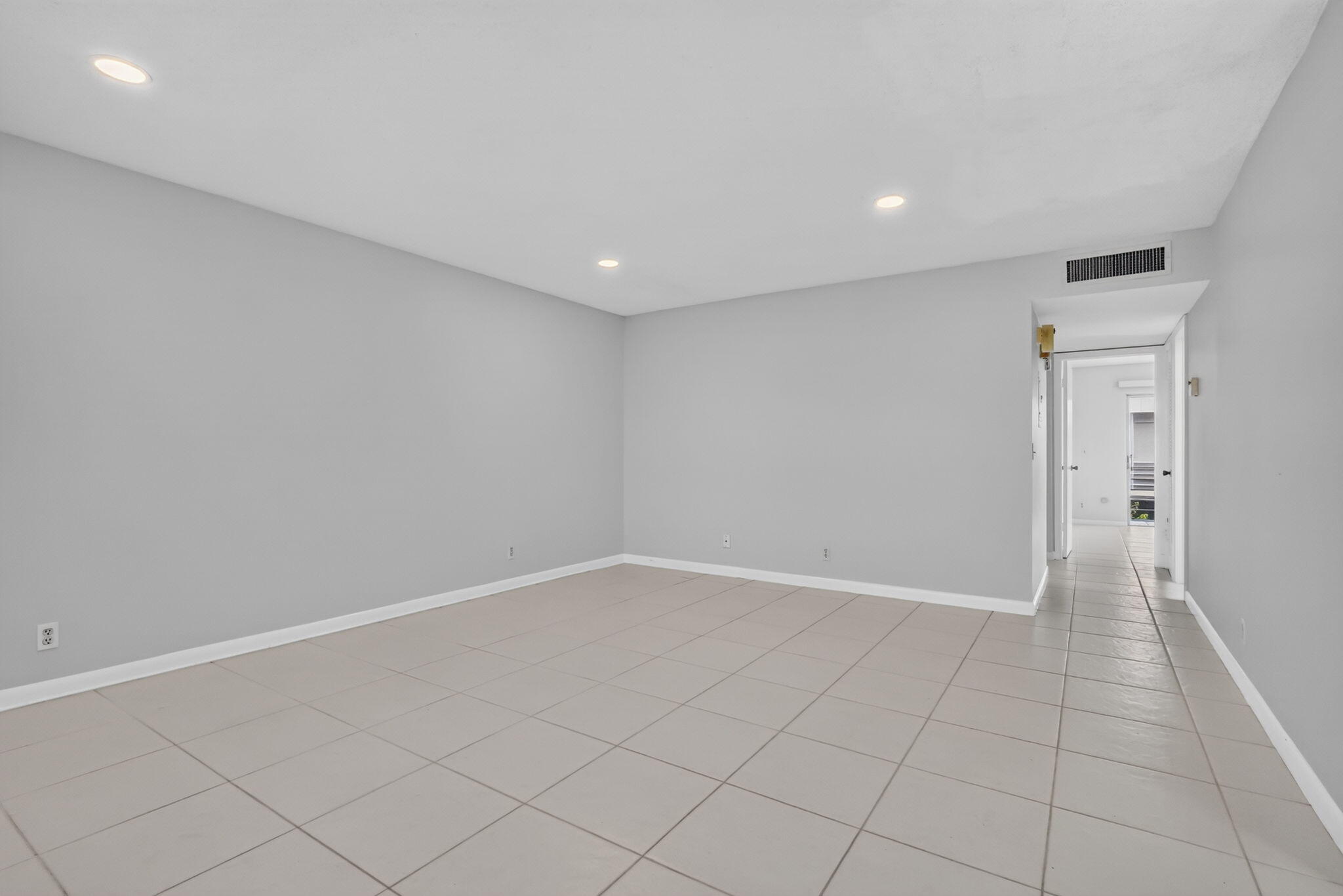 KINGS POINT BURGUNDY CONDOS - Residential