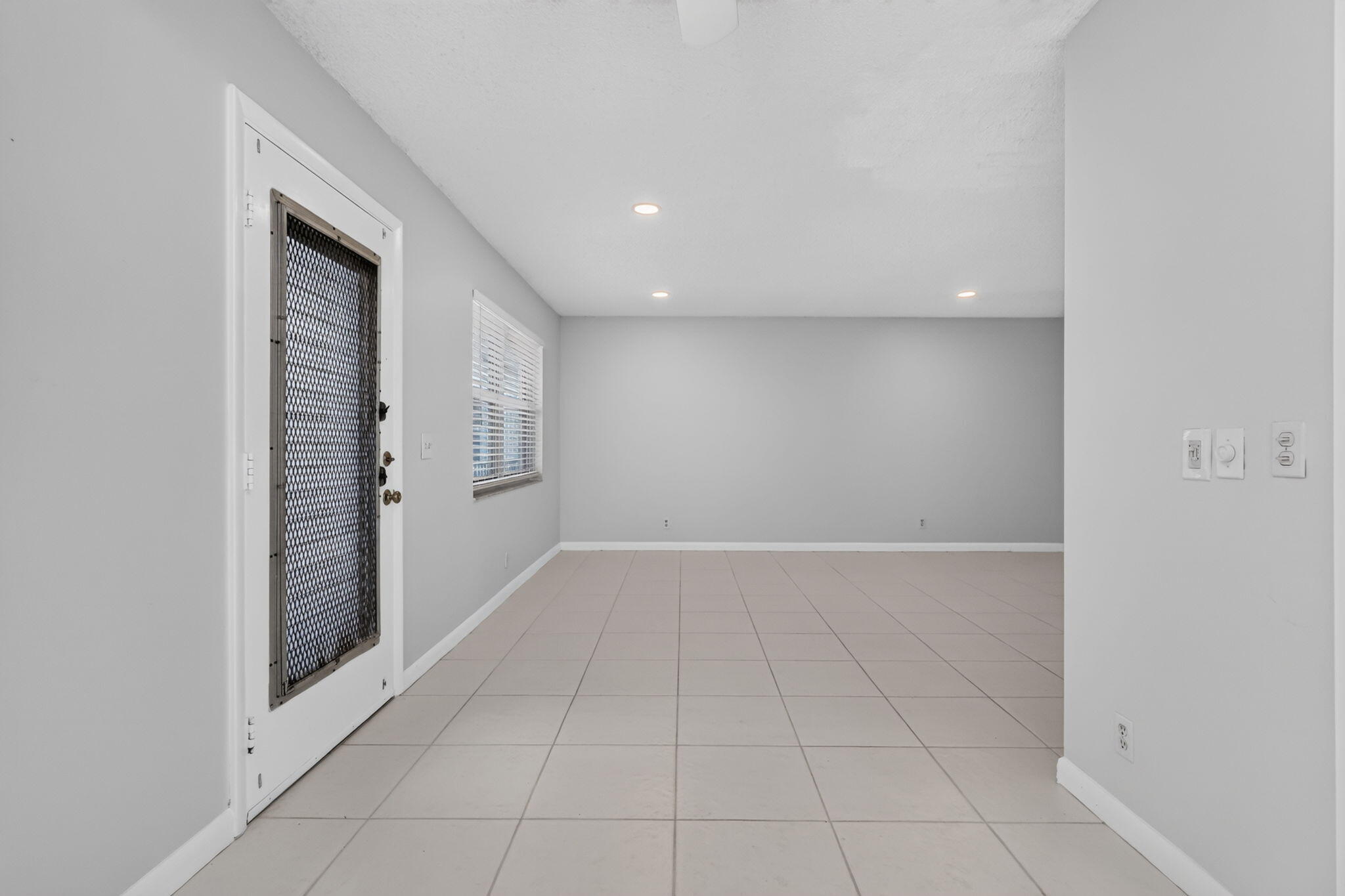 KINGS POINT BURGUNDY CONDOS - Residential