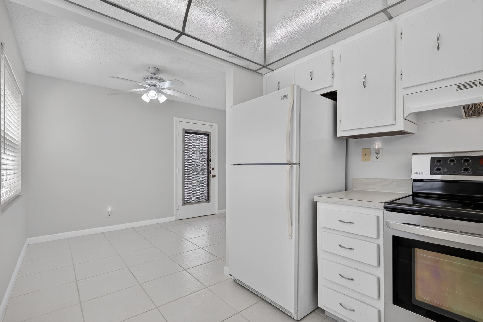 KINGS POINT BURGUNDY CONDOS - Residential