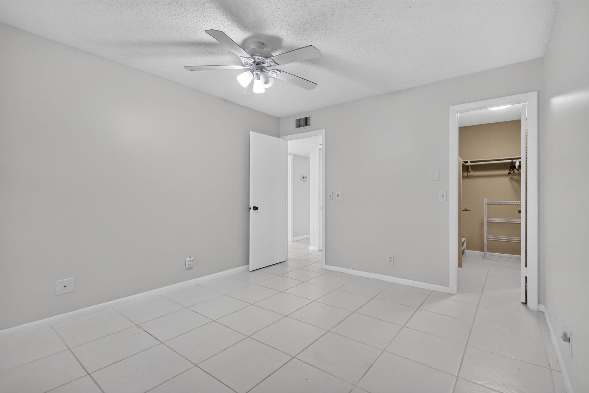 KINGS POINT BURGUNDY CONDOS - Residential