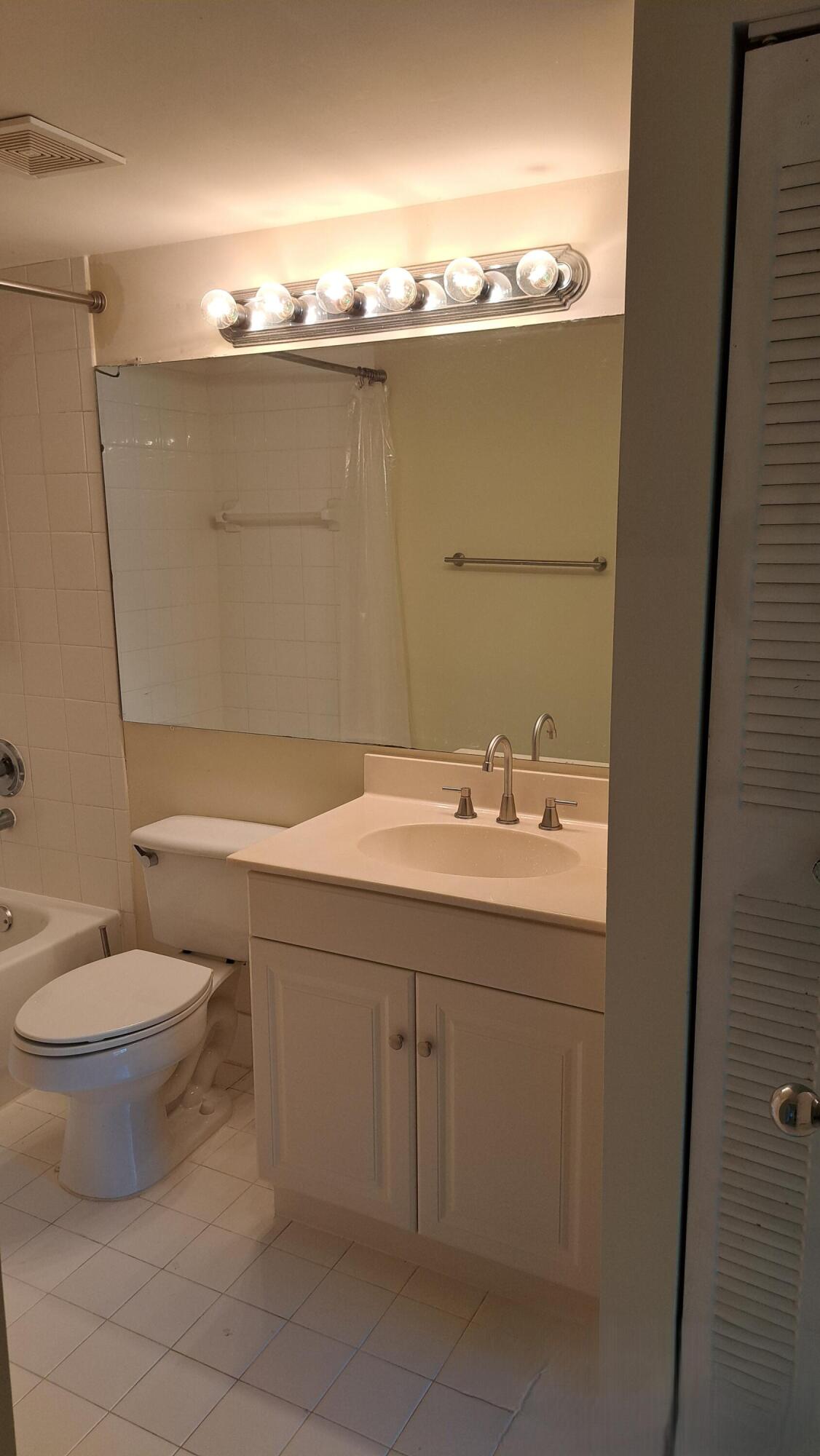 ST ANDREWS AT BOYNTON BEA - Residential Lease