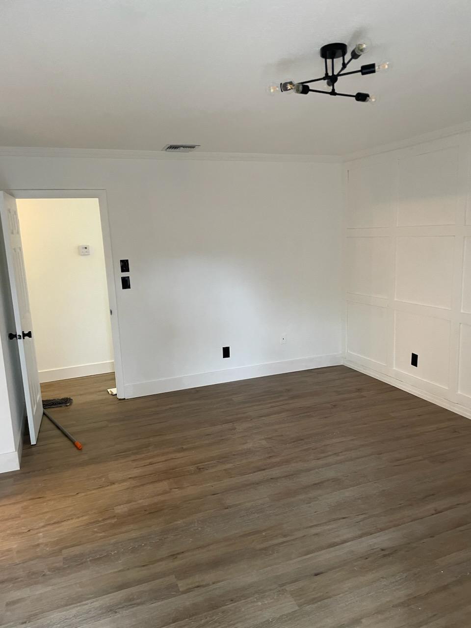 VALENCIA VILLAGE CONDO PHASE I - Residential