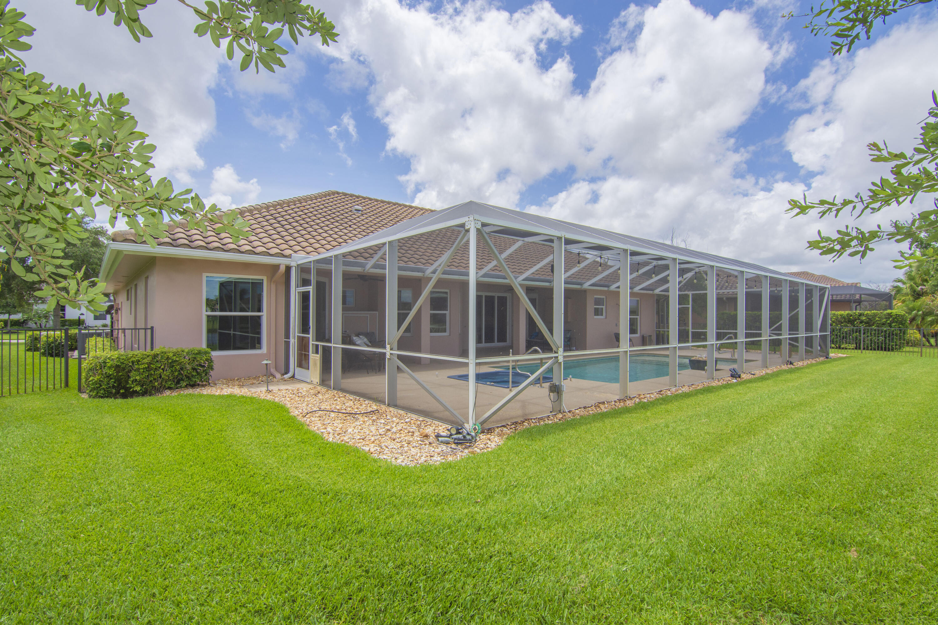 STONEY BROOK FARM - Residential