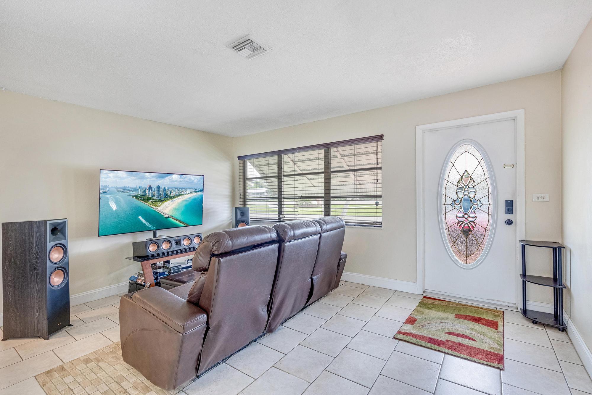 TAMARAC LAKES NORTH 3RD SEC - Residential