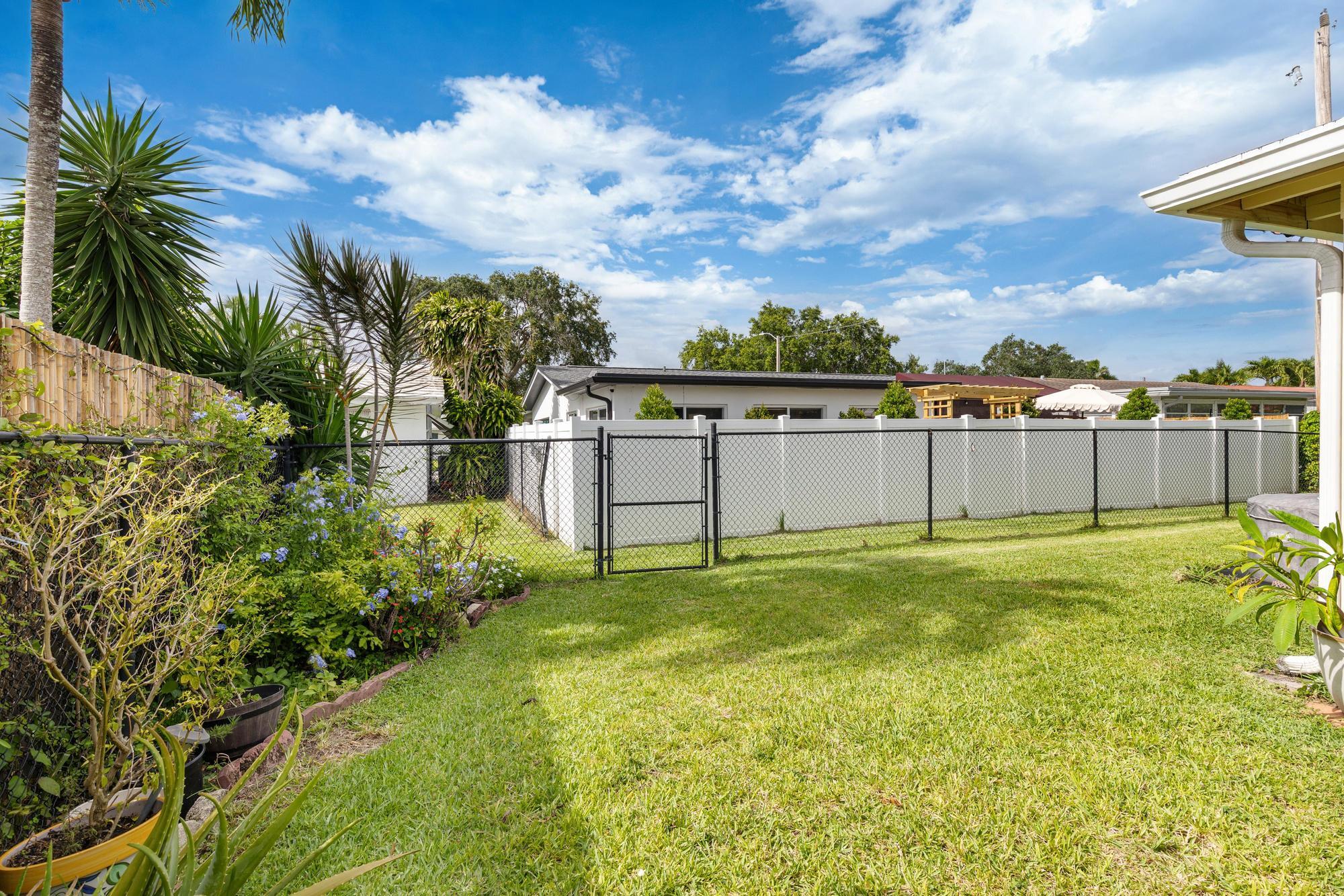 TAMARAC LAKES NORTH 3RD SEC - Residential