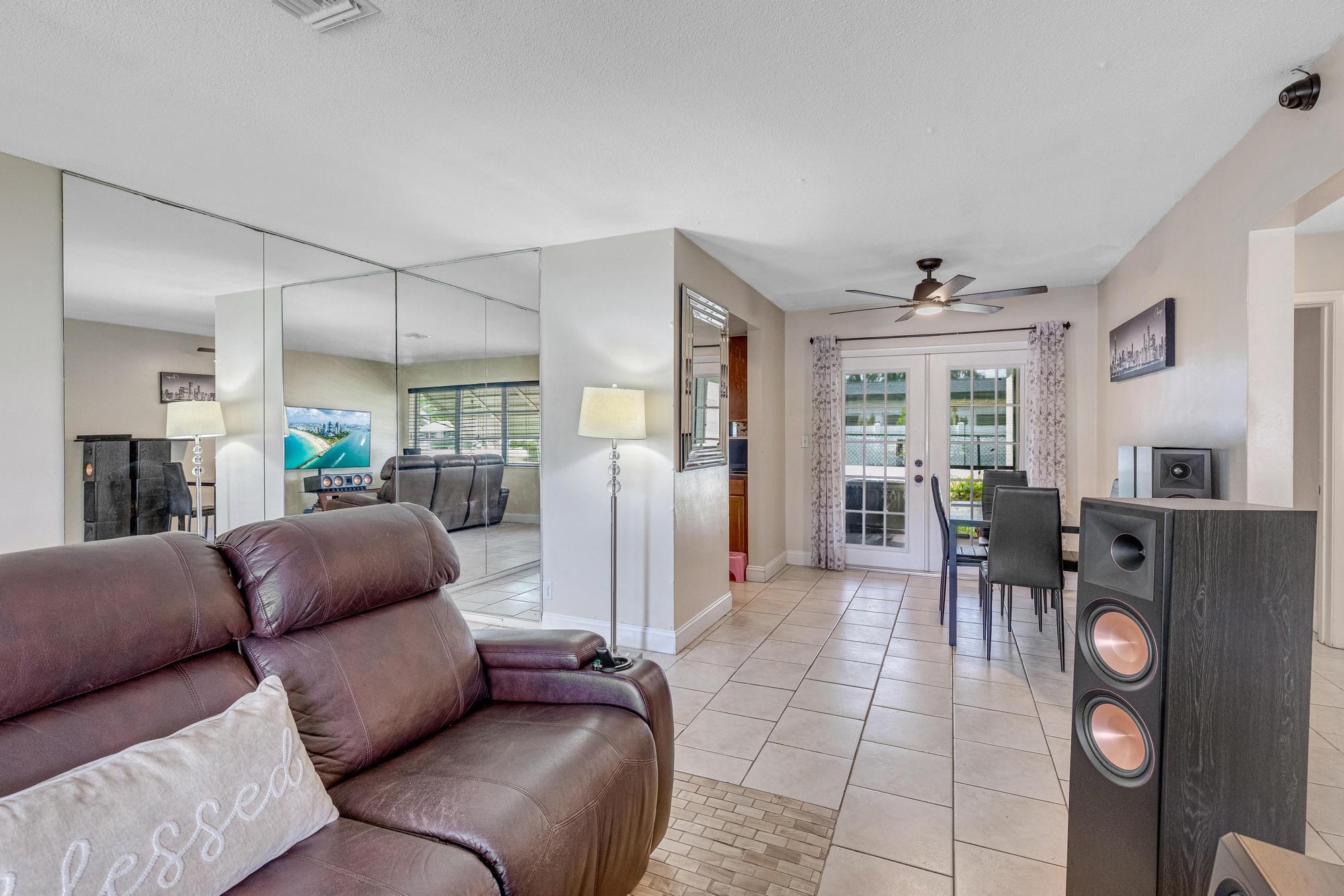 TAMARAC LAKES NORTH 3RD SEC - Residential