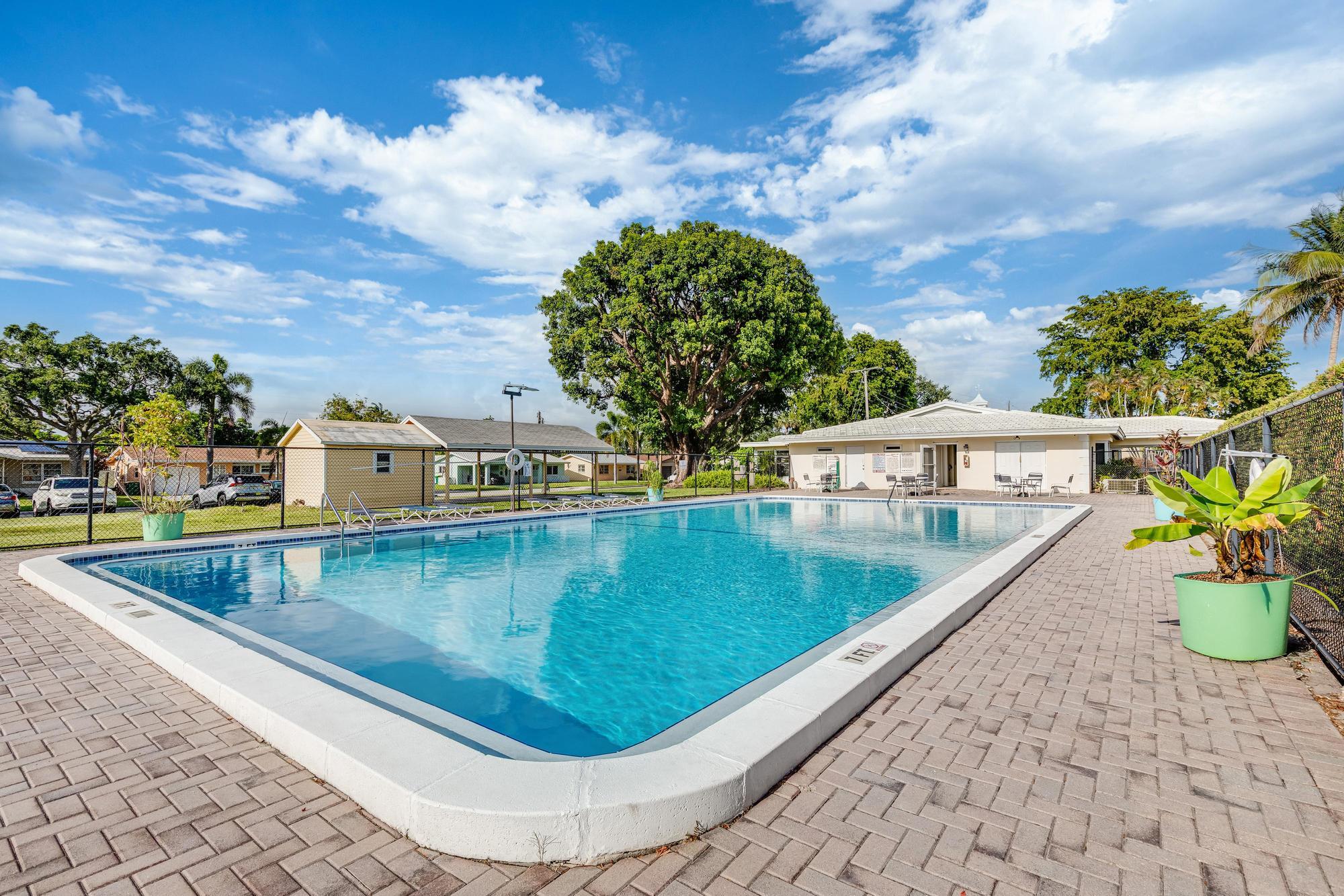 TAMARAC LAKES NORTH 3RD SEC - Residential