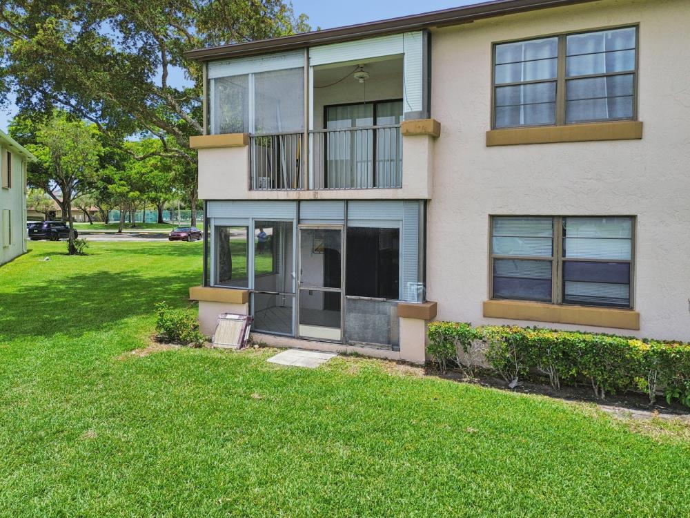 TAMARAC GARDENS CONDOMINIUM NO 5 - Residential