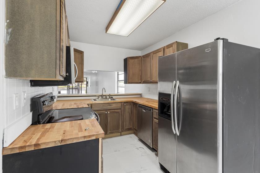 TAMARAC GARDENS CONDOMINIUM NO 5 - Residential
